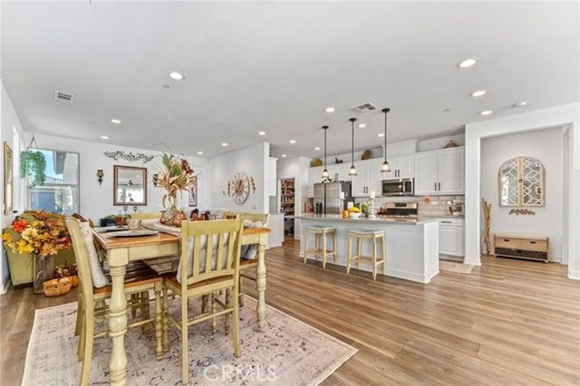 Property Slideshow image 13 of 40 | 1656 spring run ln, Beaumont, CA, 92223