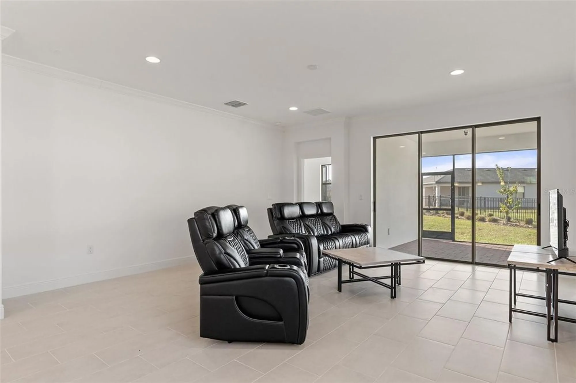 Property Slideshow image 9 of 44 | 3168 songbird cir, Harmony, FL, 34773