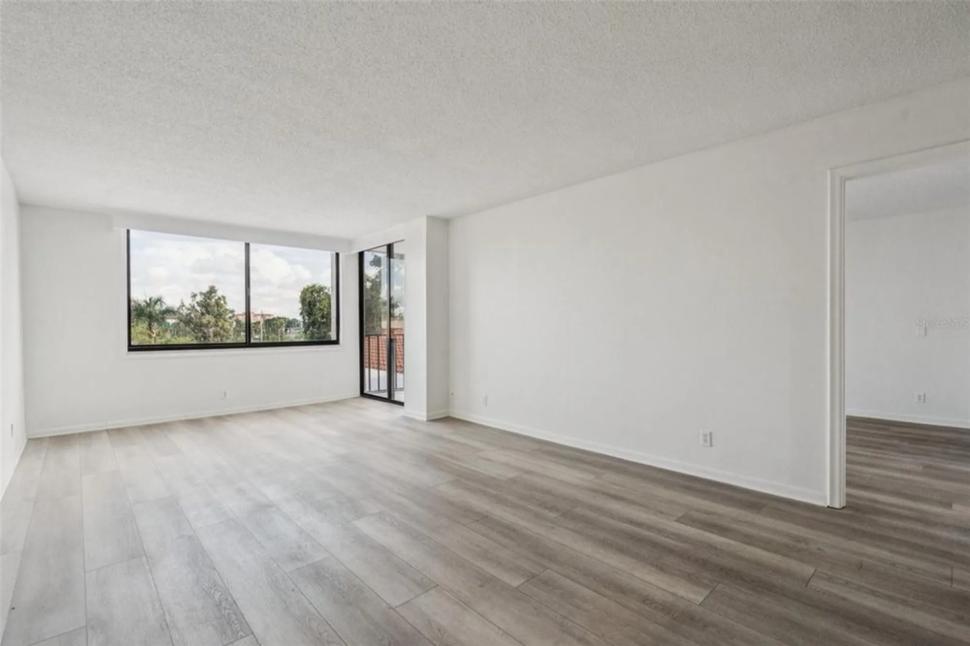 Property Slideshow image 15 of 37 | 6219 palma del mar blvd s apt 301, Saint Petersburg, FL, 33715