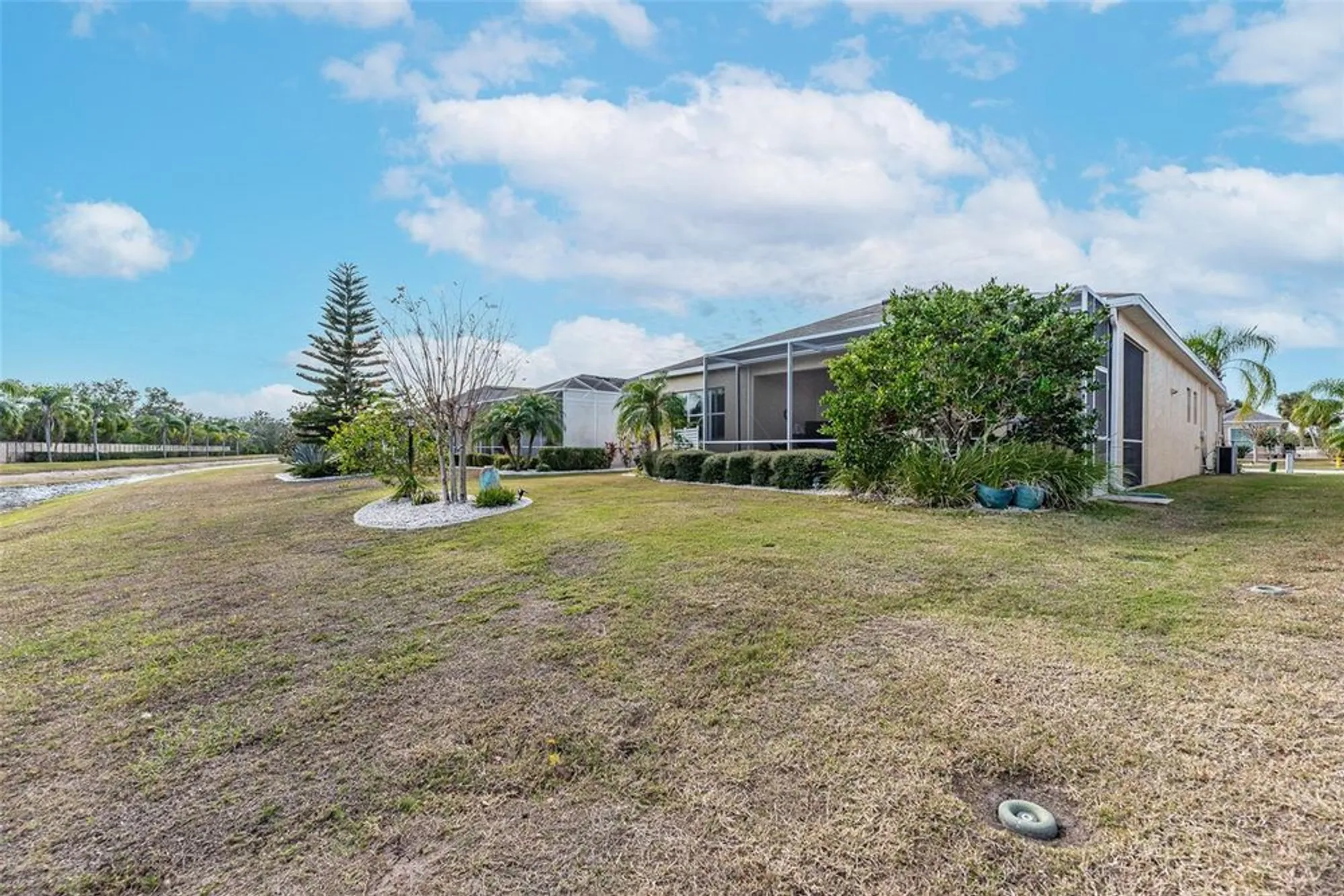 Property Slideshow image 27 of 35 | 1649 emerald dunes dr, Sun City Center, FL, 33573