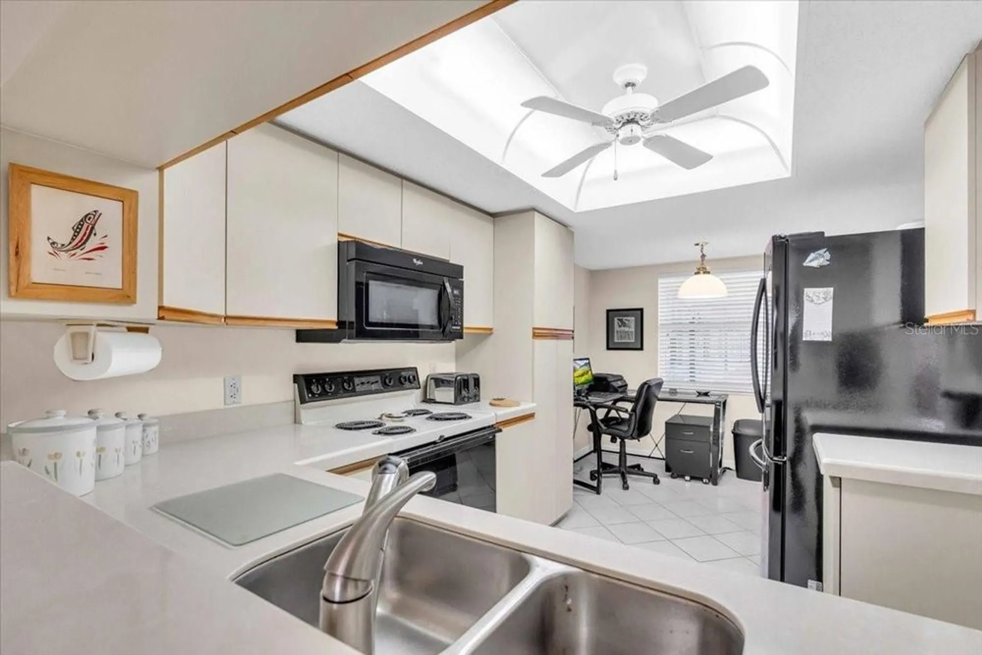 Property Slideshow image 8 of 55 | 6505 stone river rd 202, Bradenton, FL, 34203