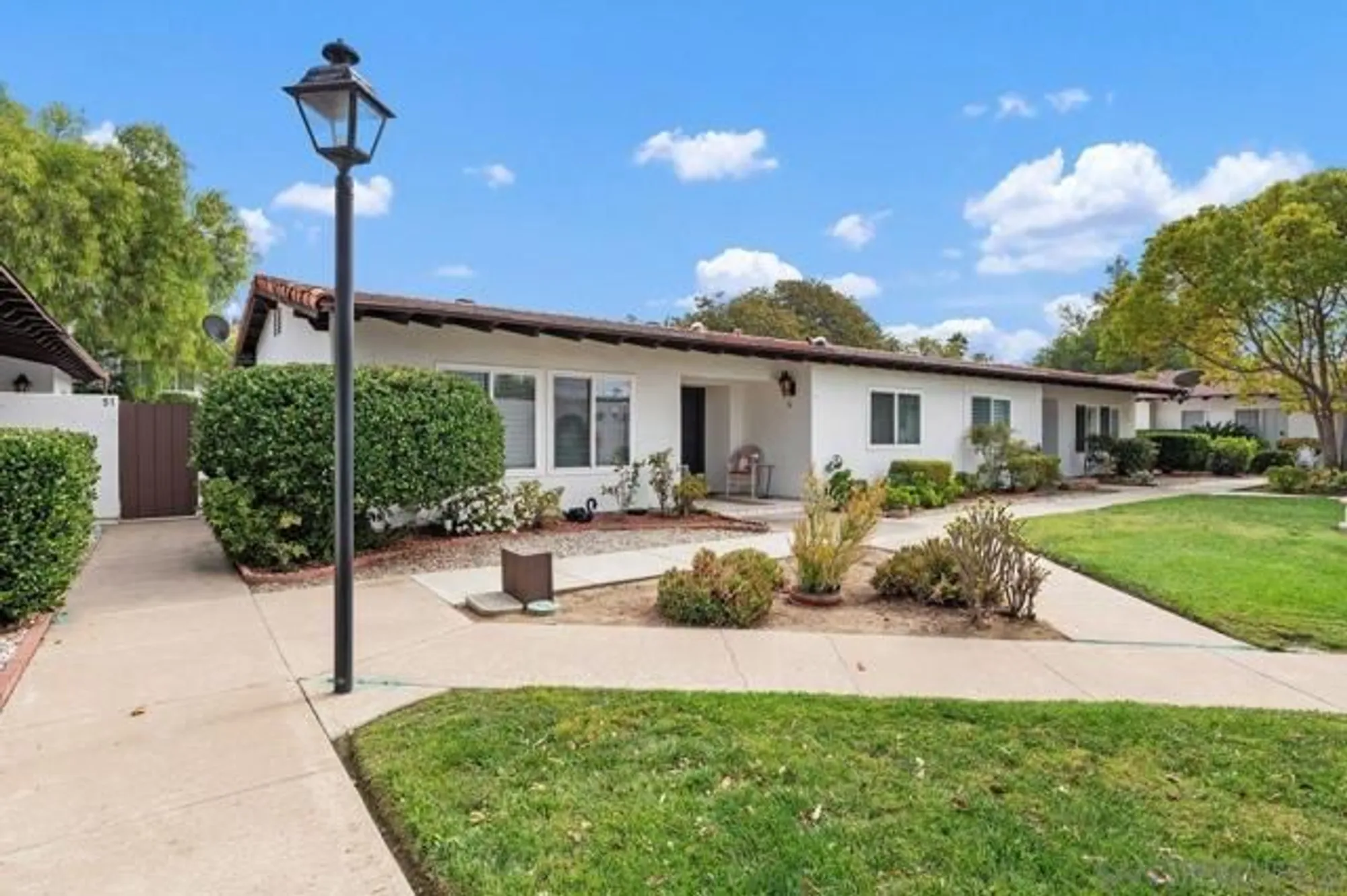 Property Slideshow image 5 of 37 | 16533 caminito vecinos unit 52, San Diego, CA, 92128