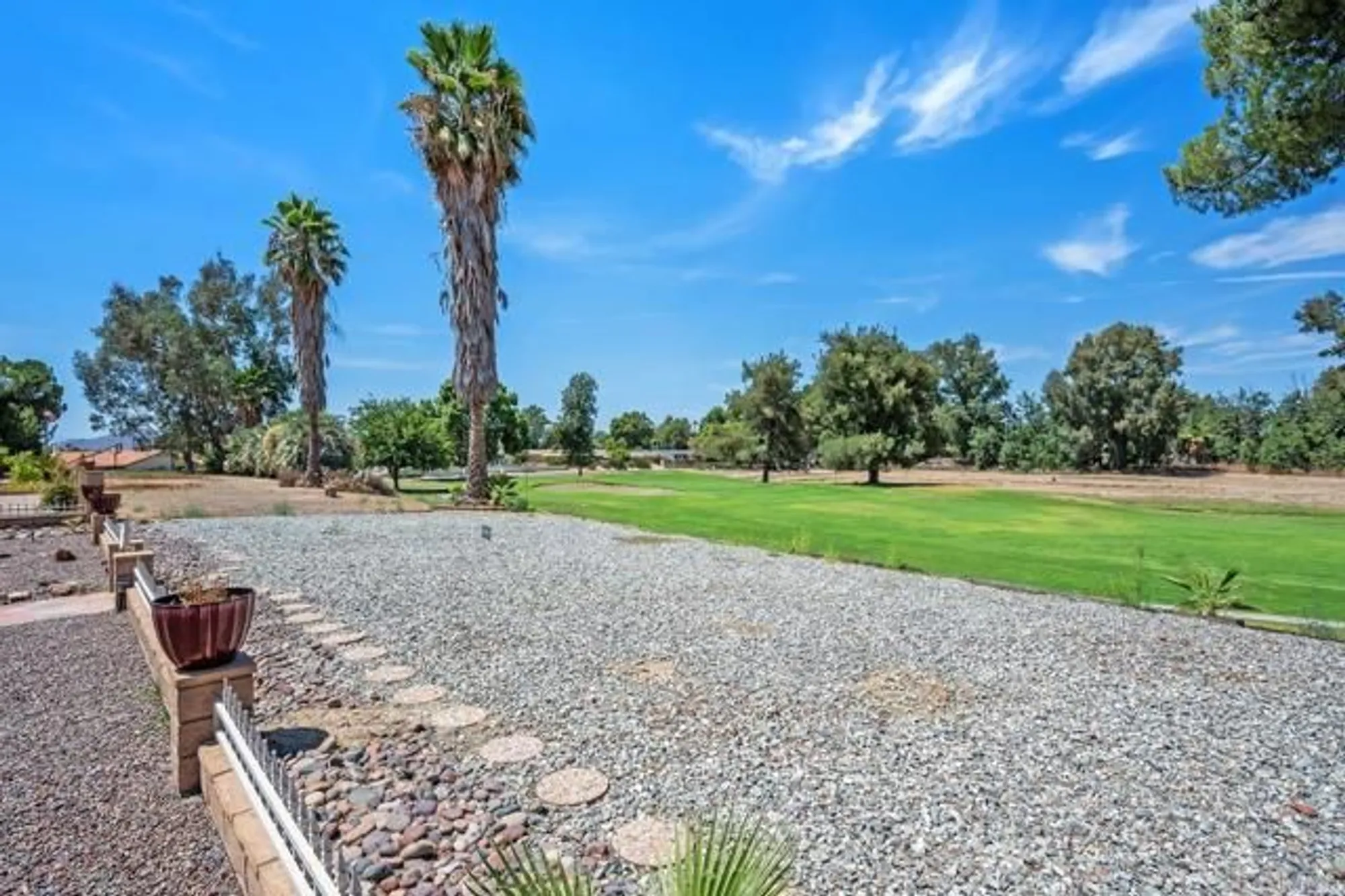 Property Slideshow image 31 of 36 | 2108 pecan tree st, Hemet, CA, 92545