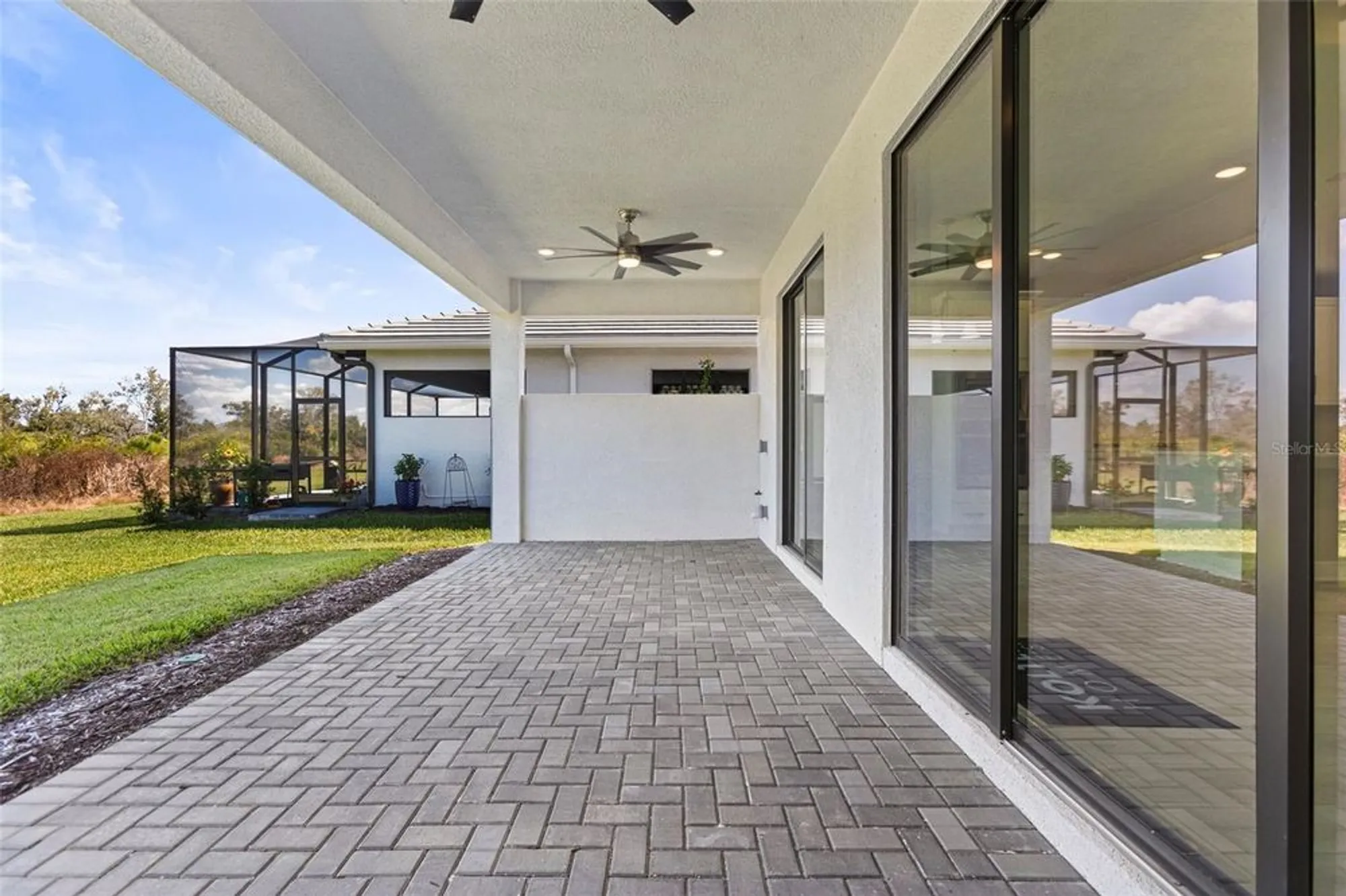 Property Slideshow image 20 of 49 | 4984 fairhope cir, Lakewood Ranch, FL, 34211