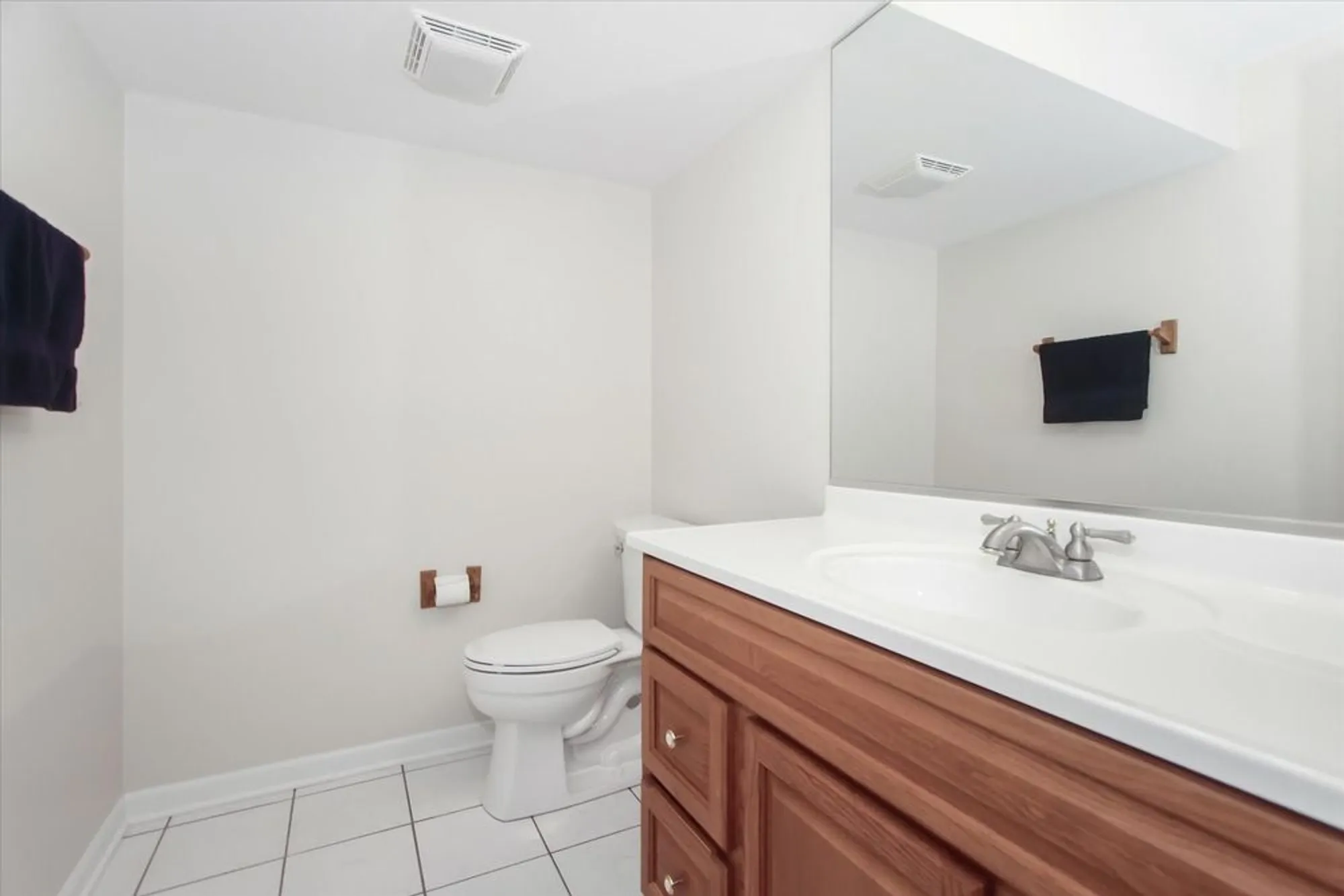 Property Slideshow image 25 of 32 | 928 longmeadow ct # 1016, Lake Barrington, IL, 60010