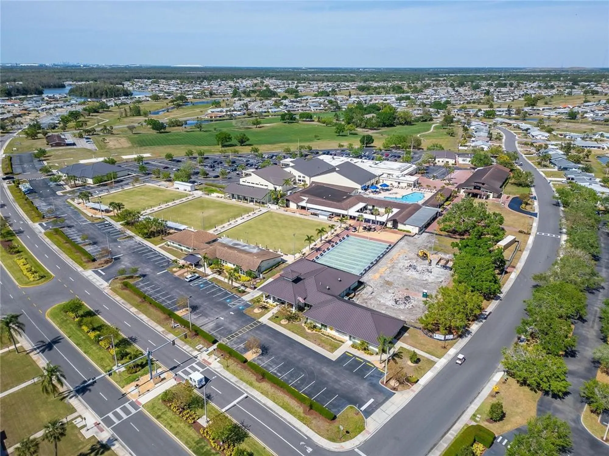 Property Slideshow image 73 of 81 | 334 northway dr, Sun City Center, FL, 33573