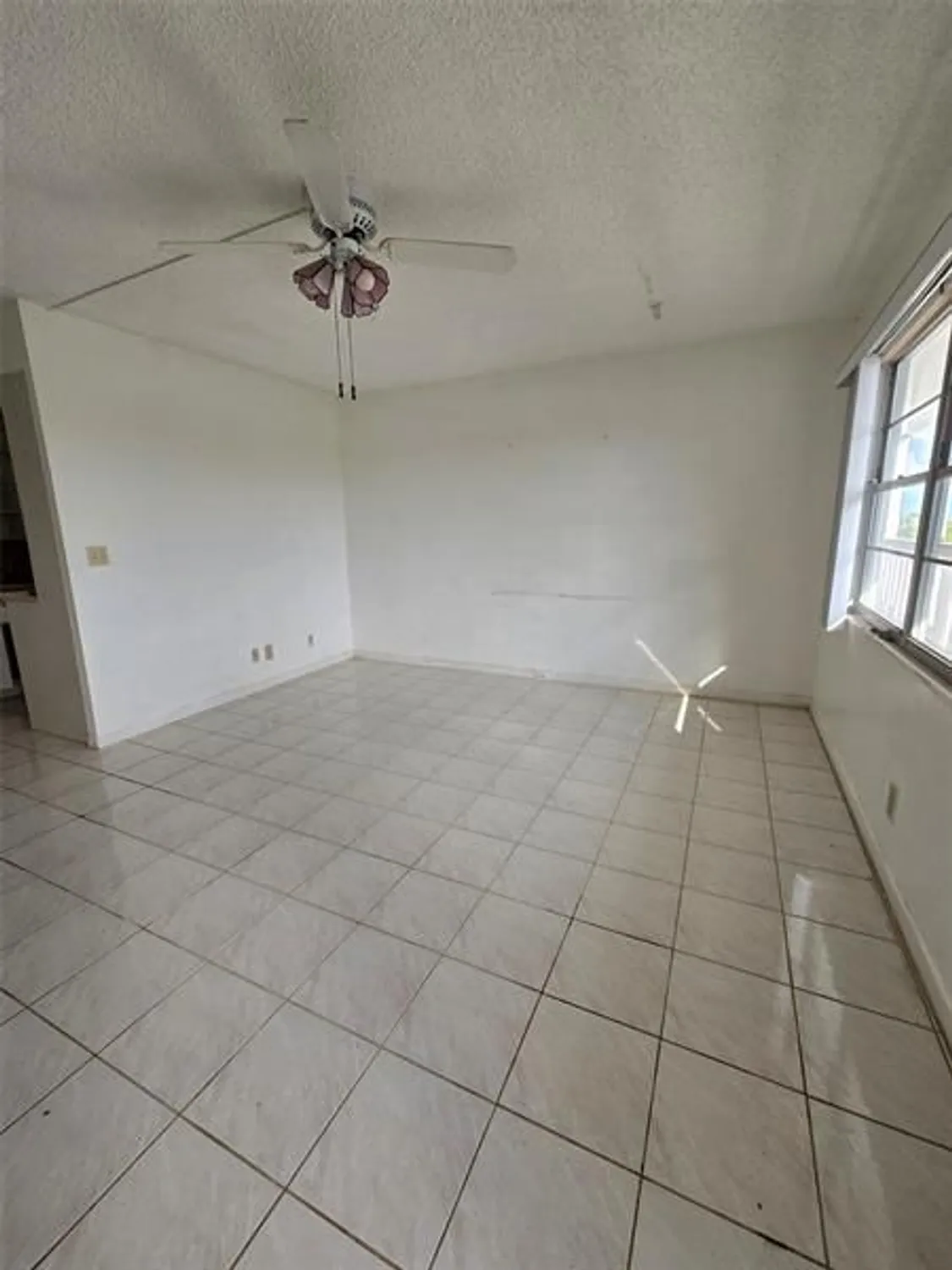 Property Slideshow image 2 of 59 | 4058 harwood e unit e, Deerfield Beach, FL, 33442