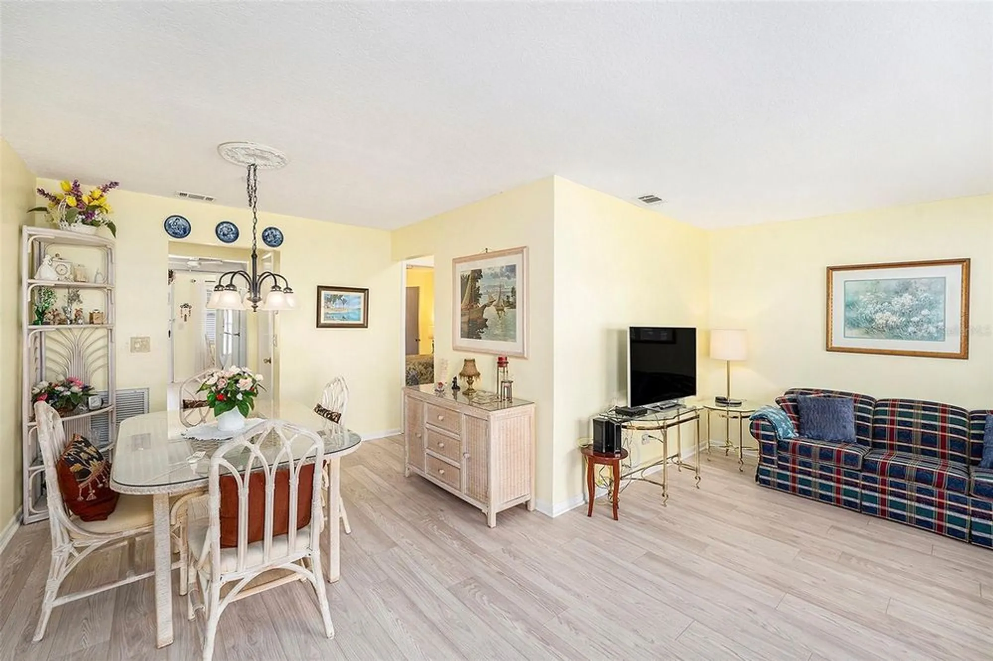 Property Slideshow image 5 of 31 | 5216 81st st n apt 2, St Petersburg, FL, 33709