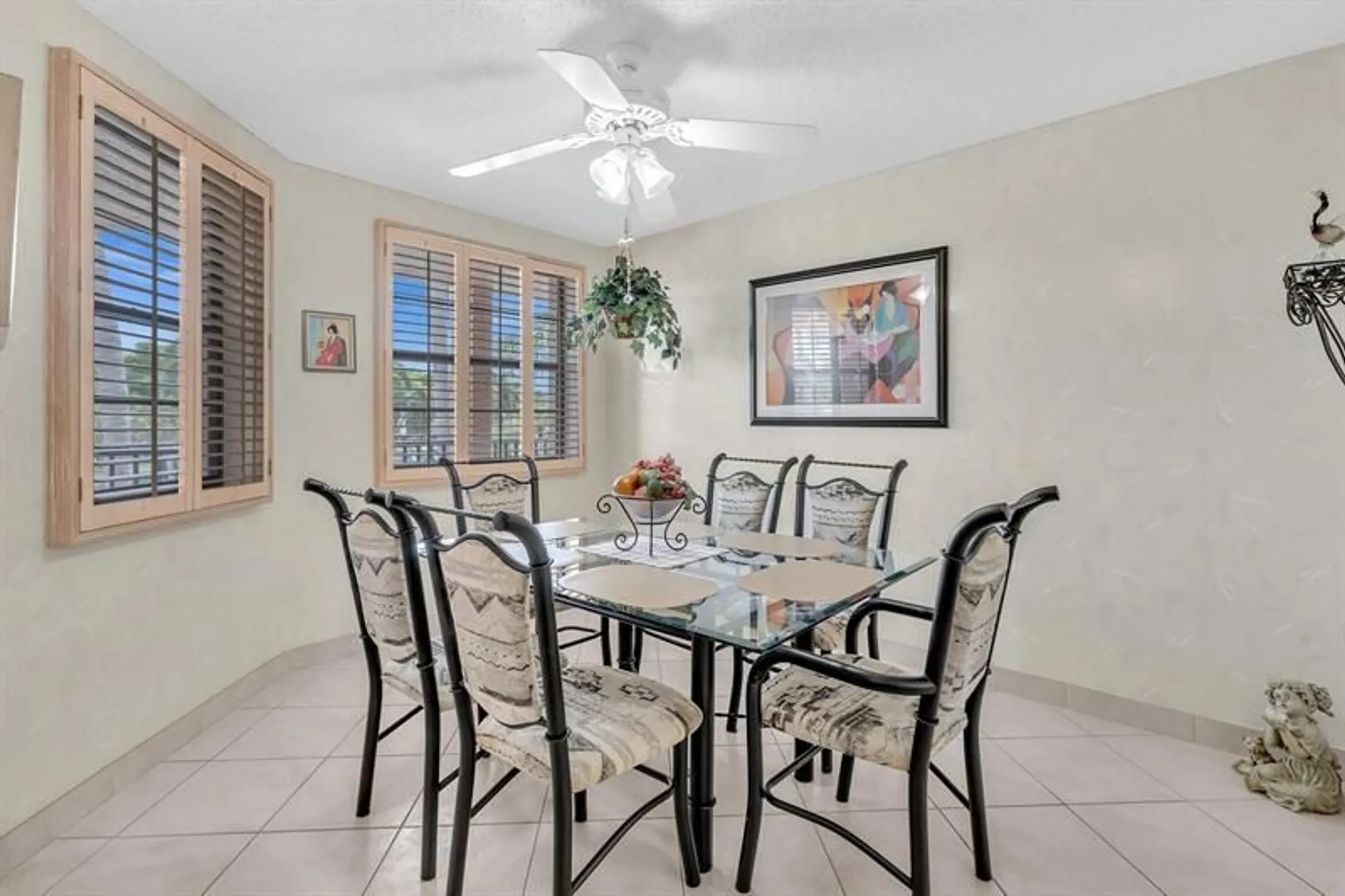 Property Slideshow image 12 of 83 | 7449 fairfax dr 211, Tamarac, FL, 33321