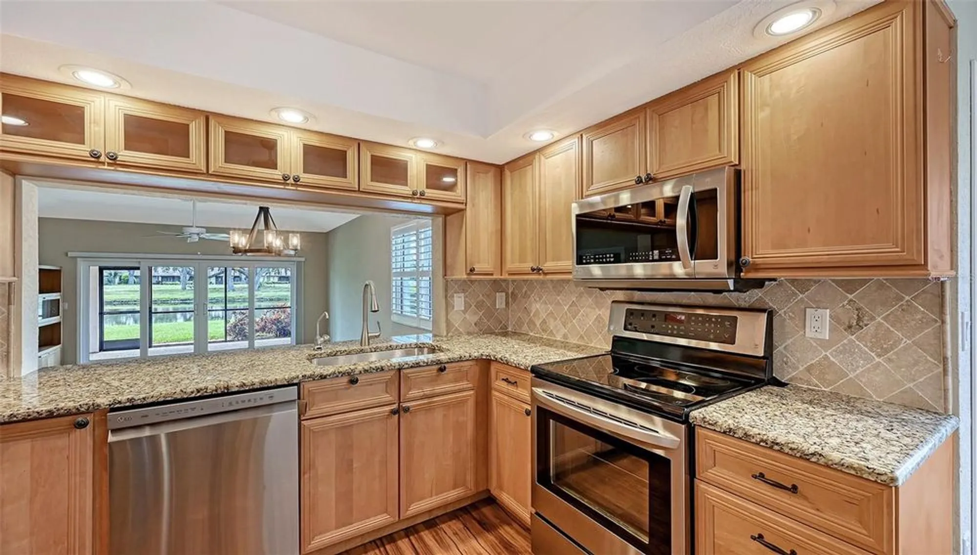 Property Slideshow image 17 of 63 | 7340 golf pointe cir, Sarasota, FL, 34243