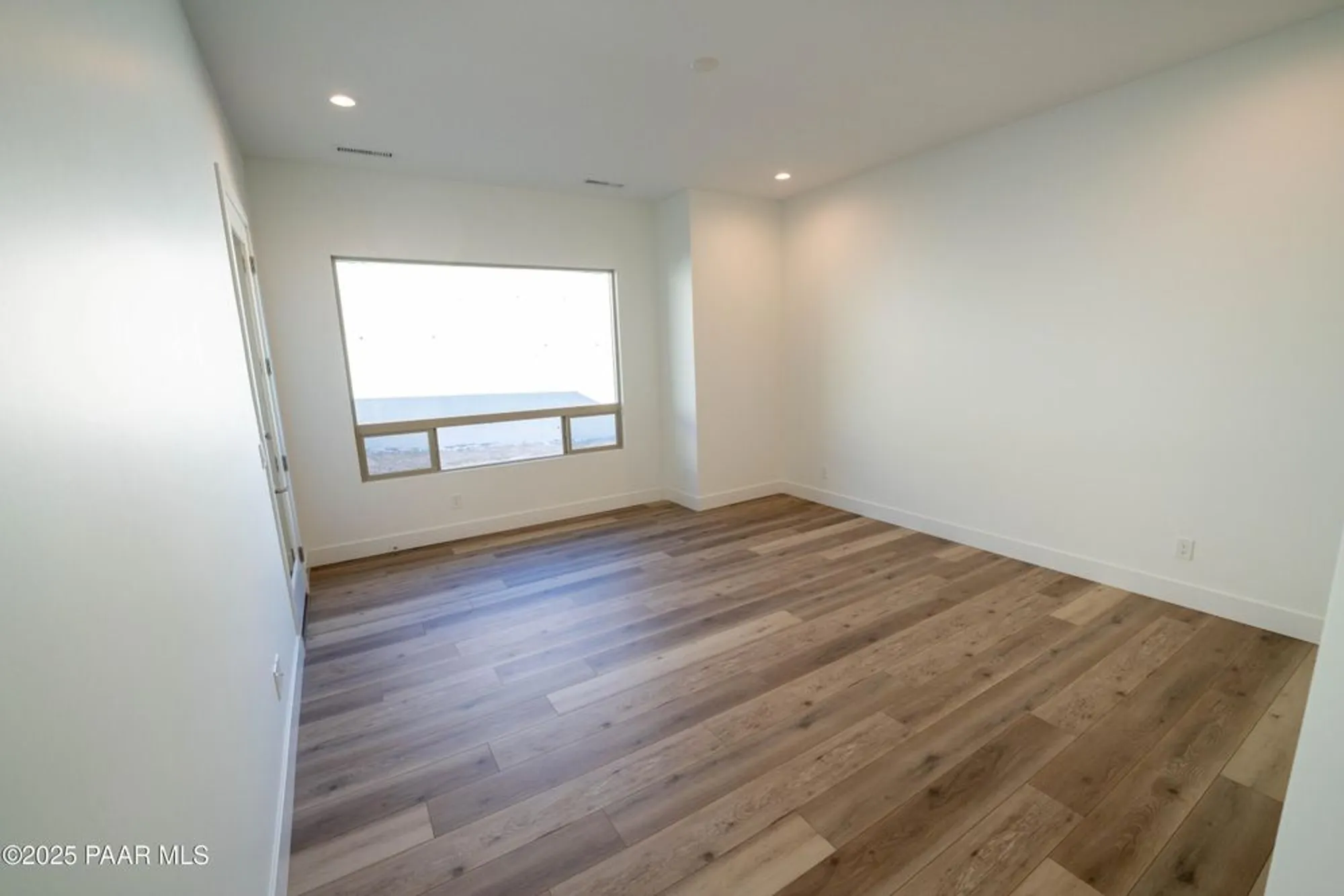 Property Slideshow image 8 of 20 | 1116 s lakeview dr, Prescott, AZ, 86301