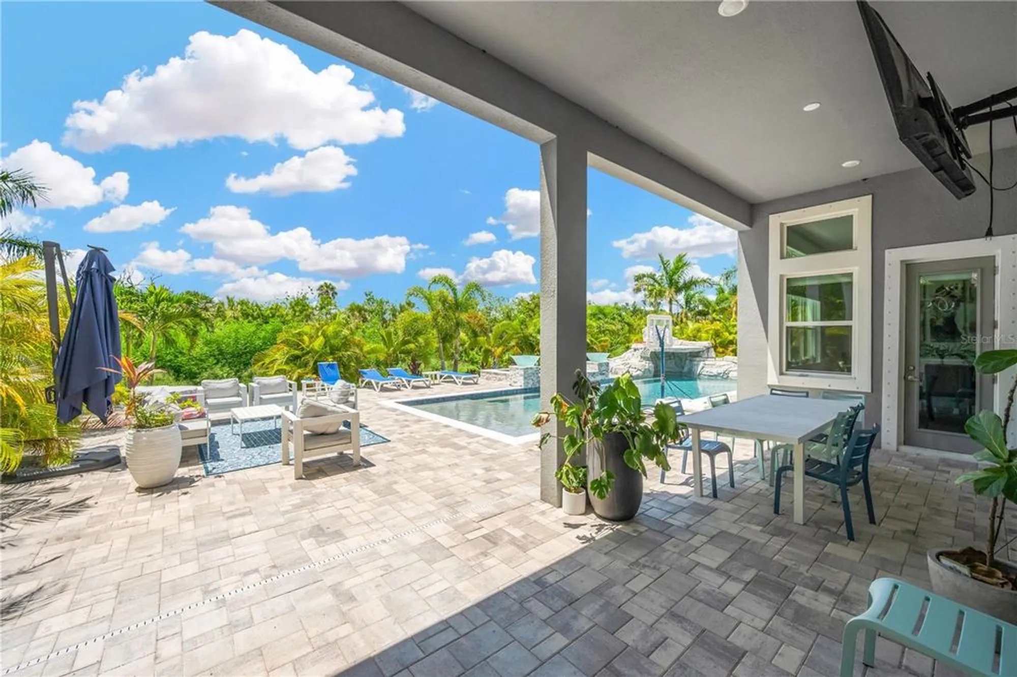 Property Slideshow image 26 of 59 | 832 manns harbor dr, Apollo Beach, FL, 33572