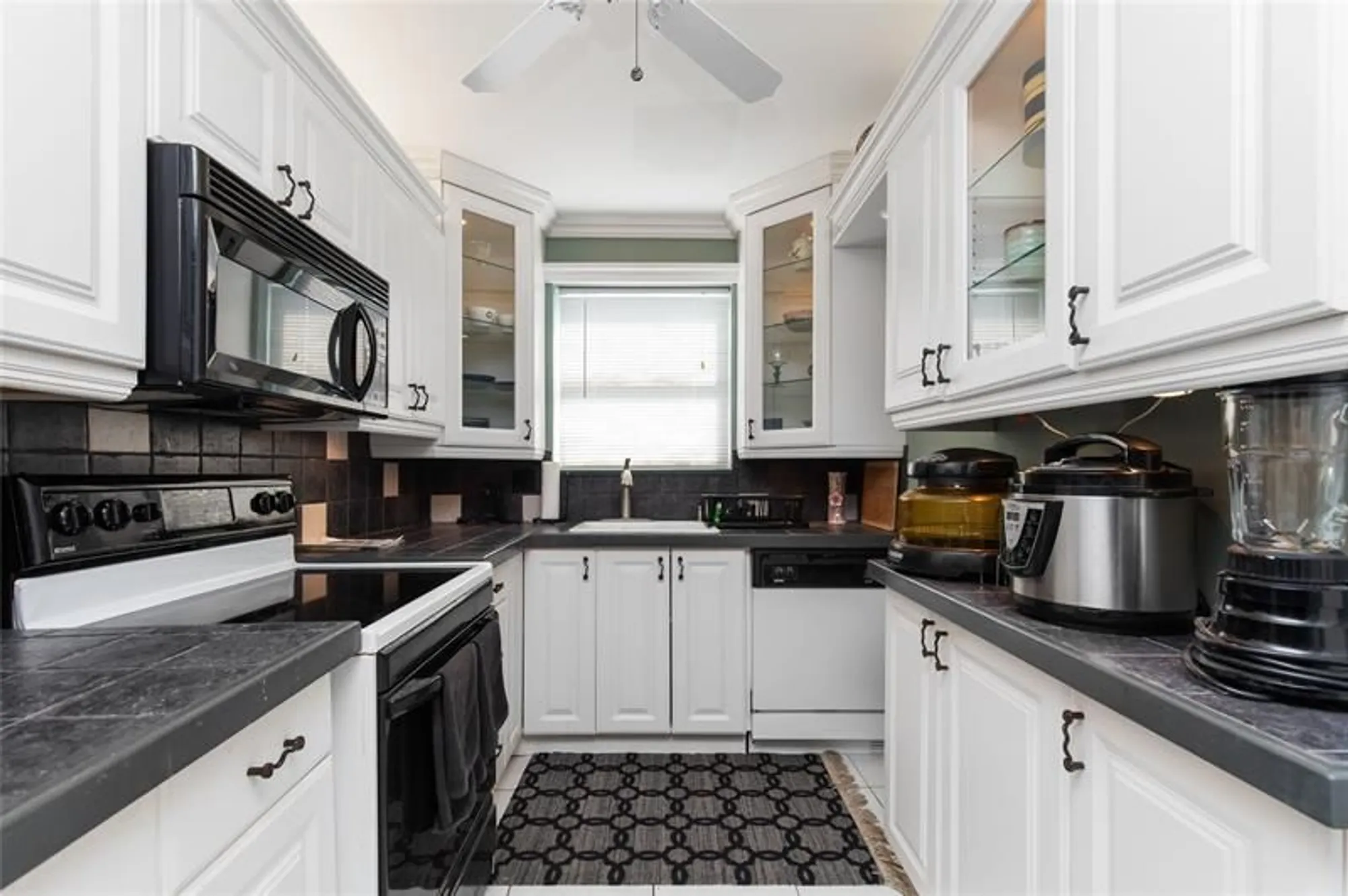 Property Slideshow image 34 of 43 | 2731 ne 14th street cswy 710, Pompano Beach, FL, 33062