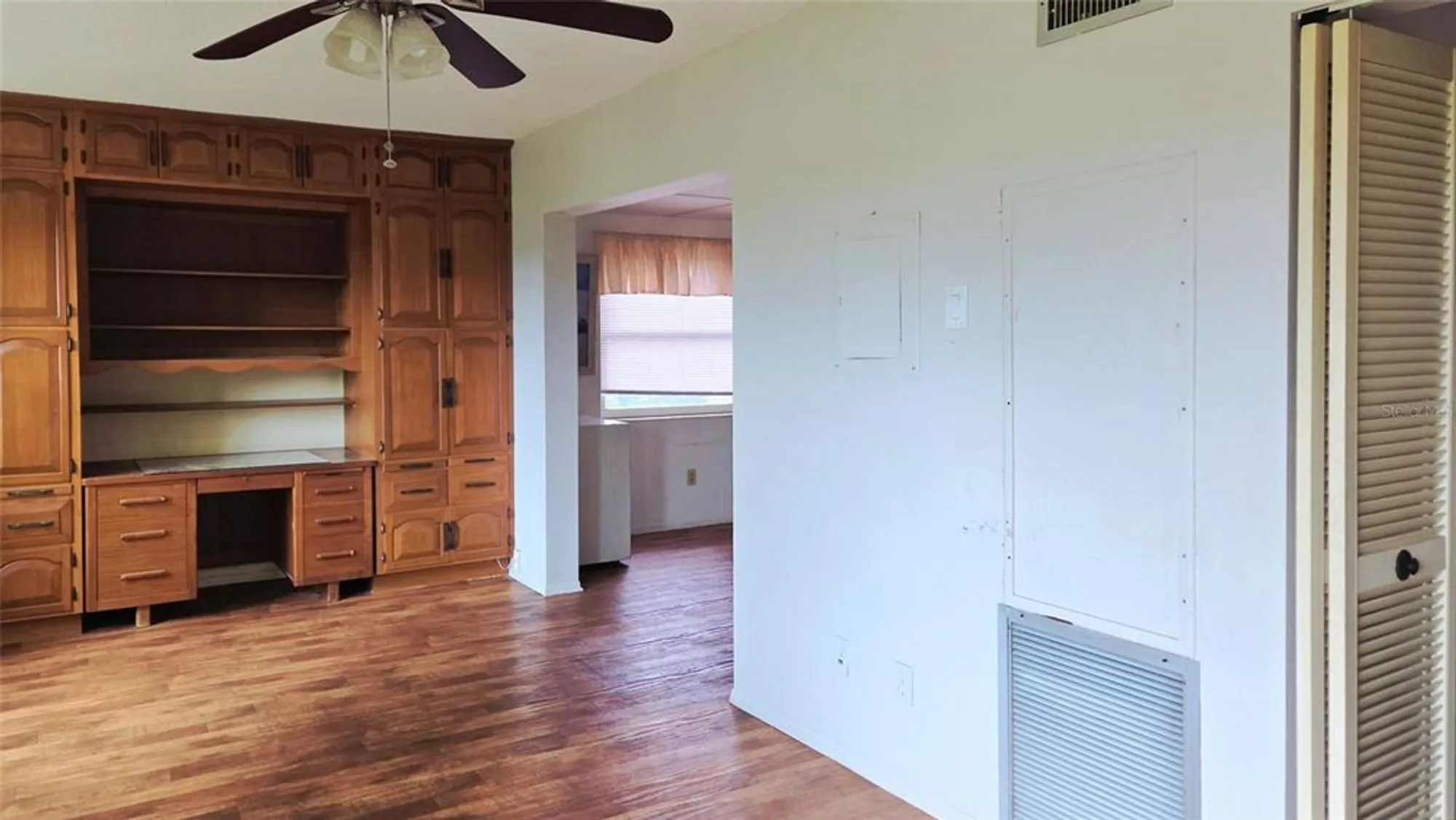 Property Slideshow image 12 of 35 | 2321 ecuadorian way 61, Clearwater, FL, 33763