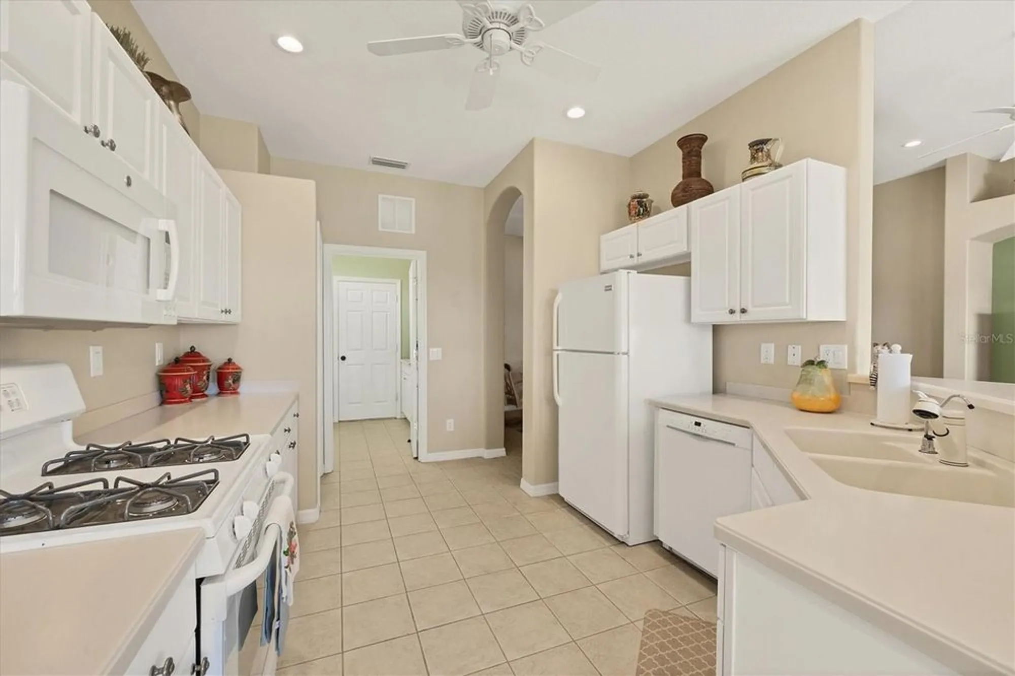 Property Slideshow image 15 of 66 | 4427 blue heron cir, North Port, FL, 34287