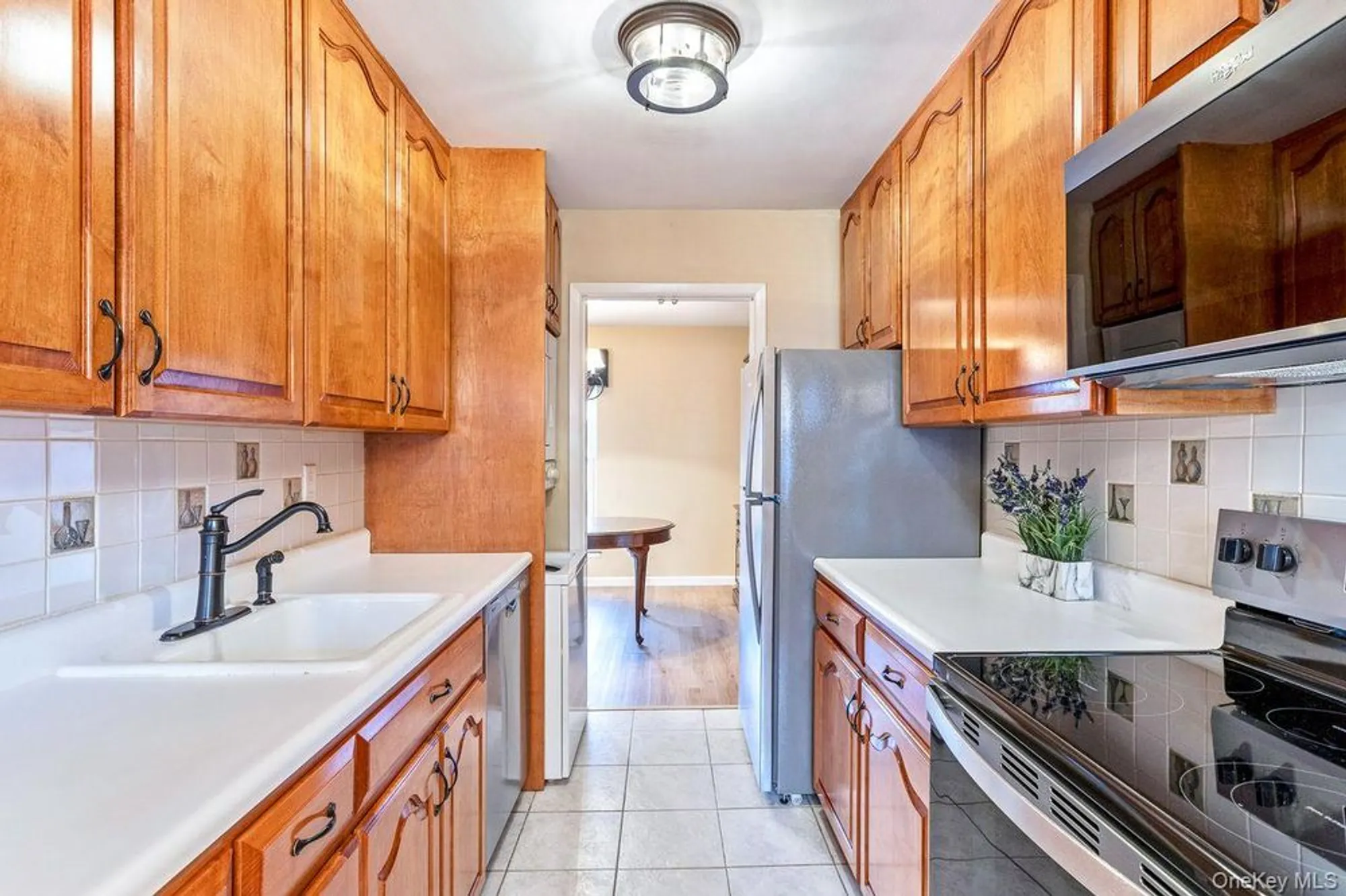 Property Slideshow image 4 of 31 | 705 cabot ct, Saint James, NY, 11780