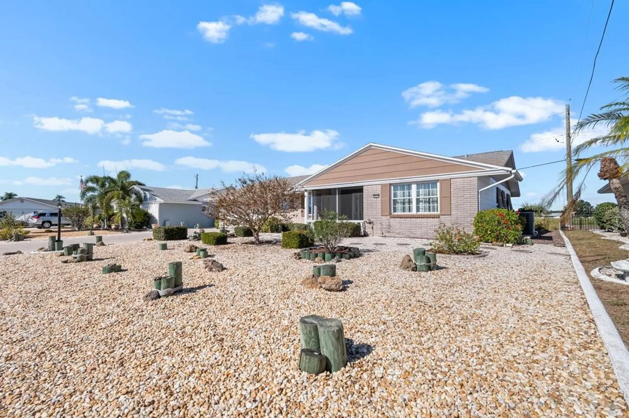 Property Slideshow image 34 of 80 | 829 fox hills dr, Sun City Center, FL, 33573