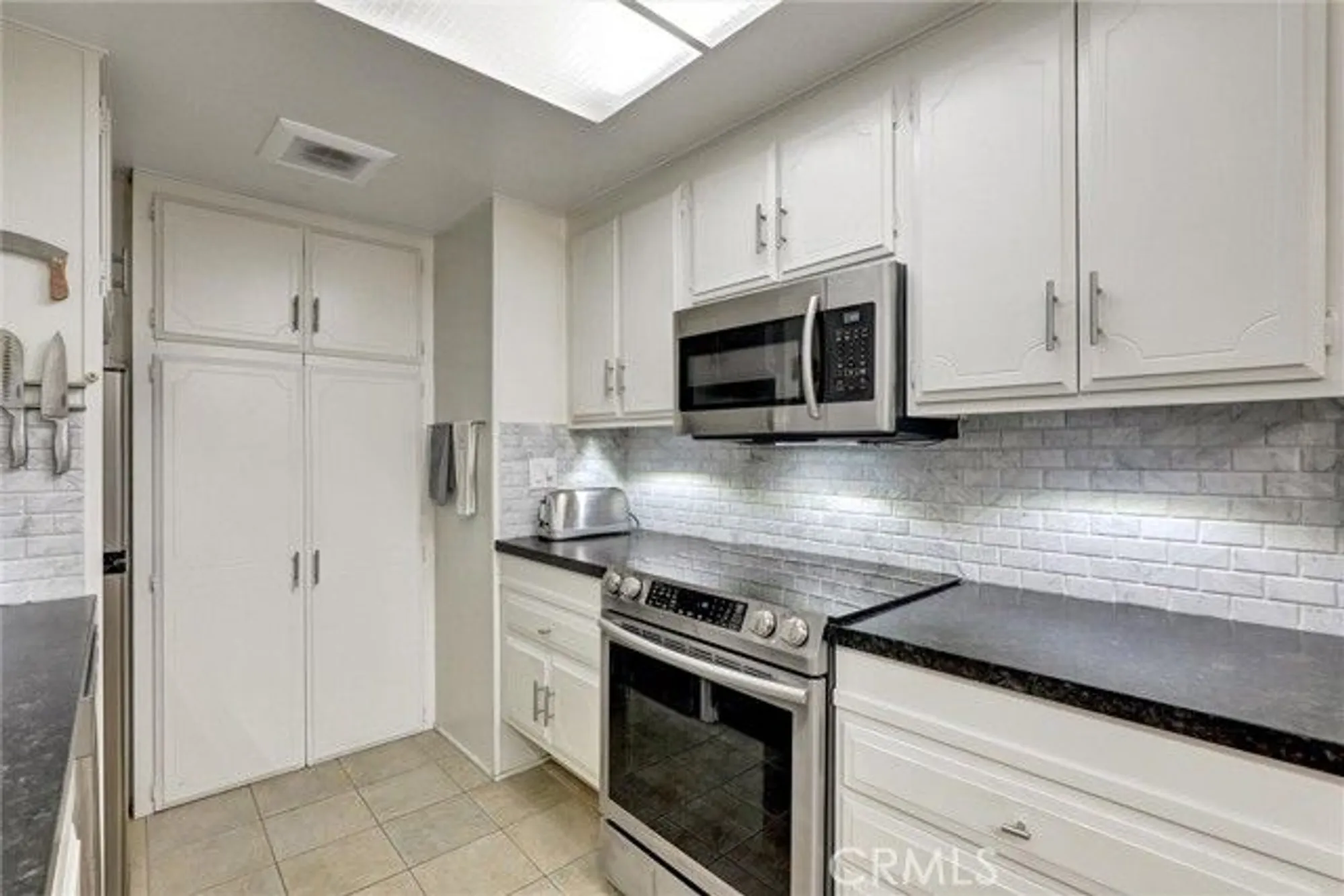 Property Slideshow image 4 of 30 | 2276 via d, Laguna Woods, CA, 92637