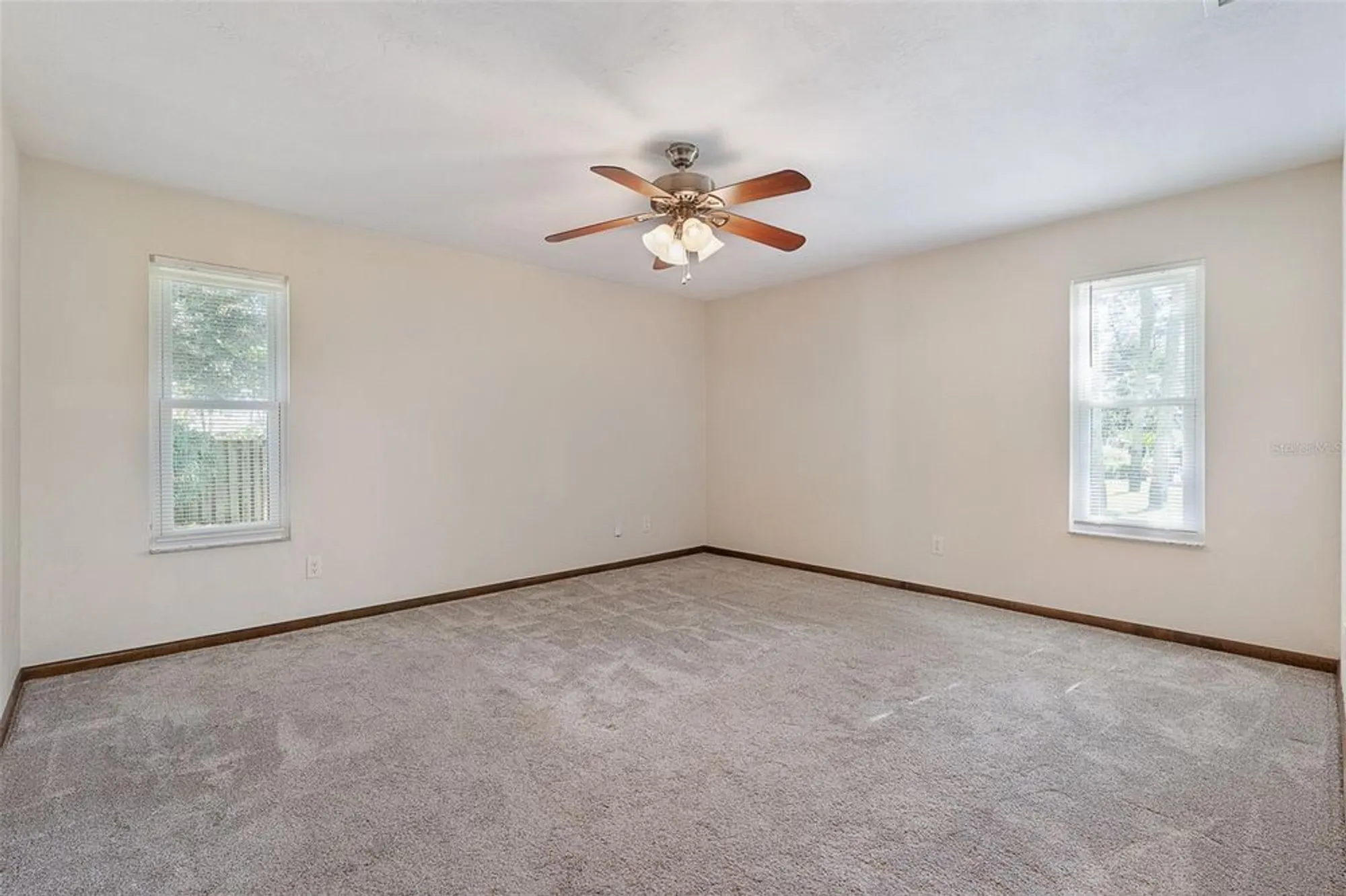 Property Slideshow image 26 of 48 | 521 pelican bay dr, Daytona Beach, FL, 32119