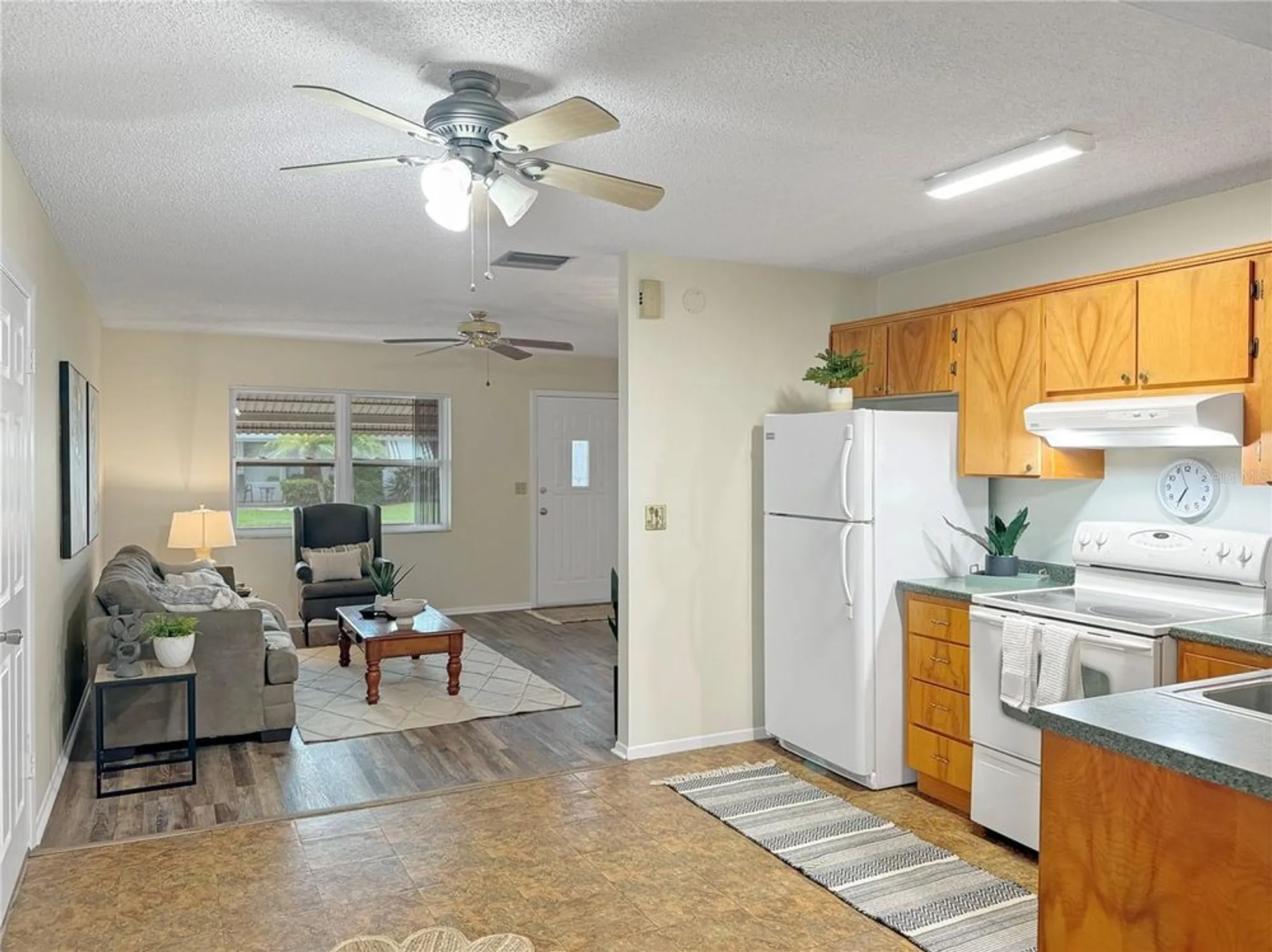 Property Slideshow image 7 of 23 | 9737 36th way, Pinellas Park, FL, 33782