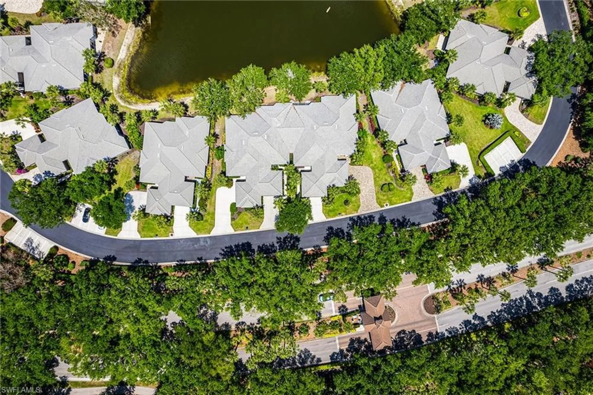 Property Slideshow image 3 of 19 | 3365 wildwood lake cir, Bonita Springs, FL, 34134