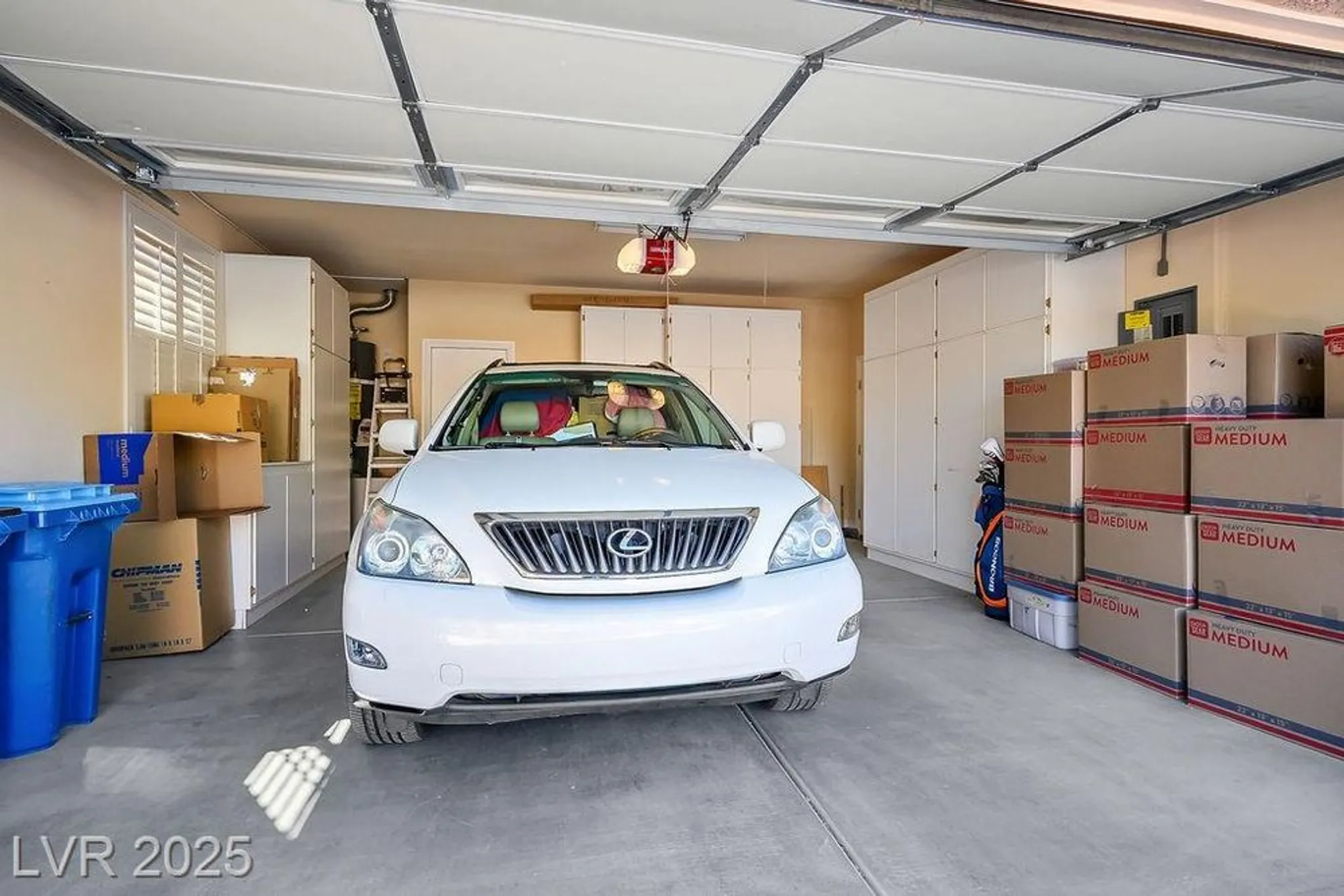 Property Slideshow image 27 of 64 | 5123 vincitor st, Las Vegas, NV, 89135