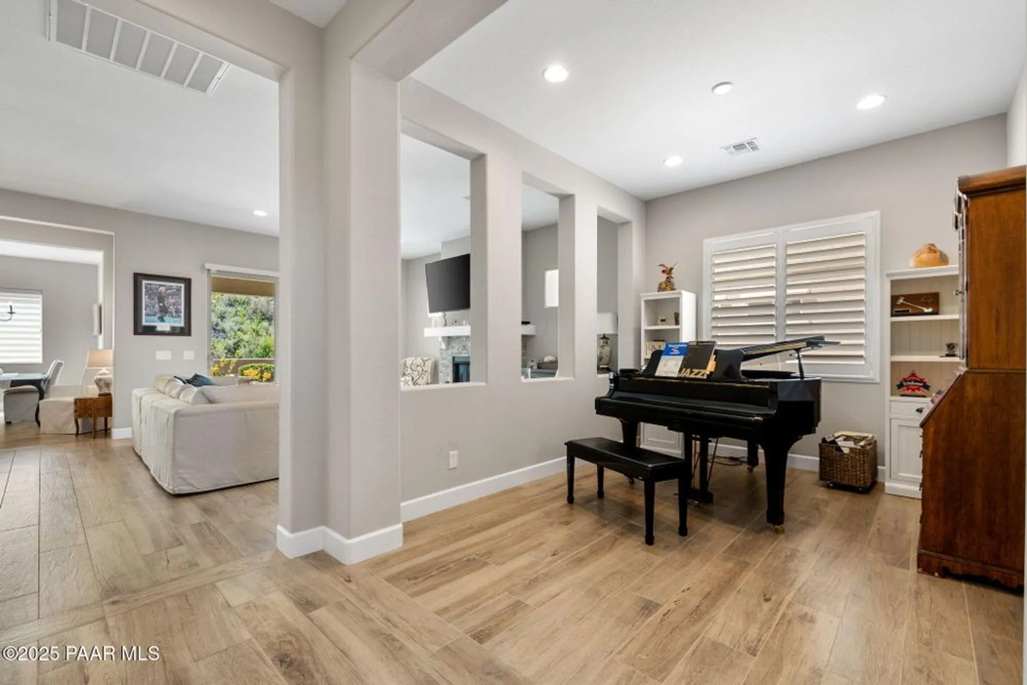 Property Slideshow image 5 of 33 | 829 royal tulips st, Prescott, AZ, 86301