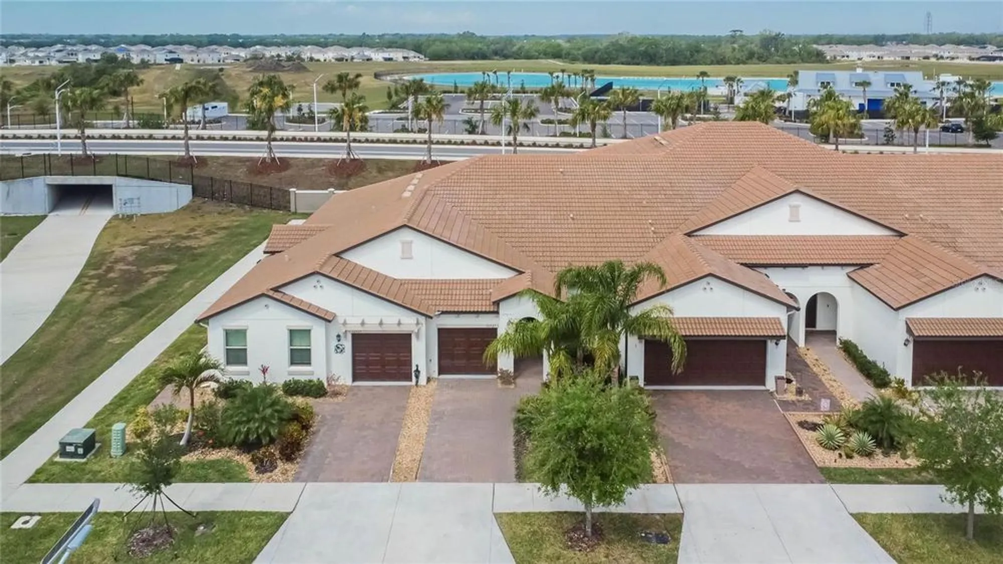 Property Slideshow image 51 of 97 | 16927 april plush dr, Wimauma, FL, 33598