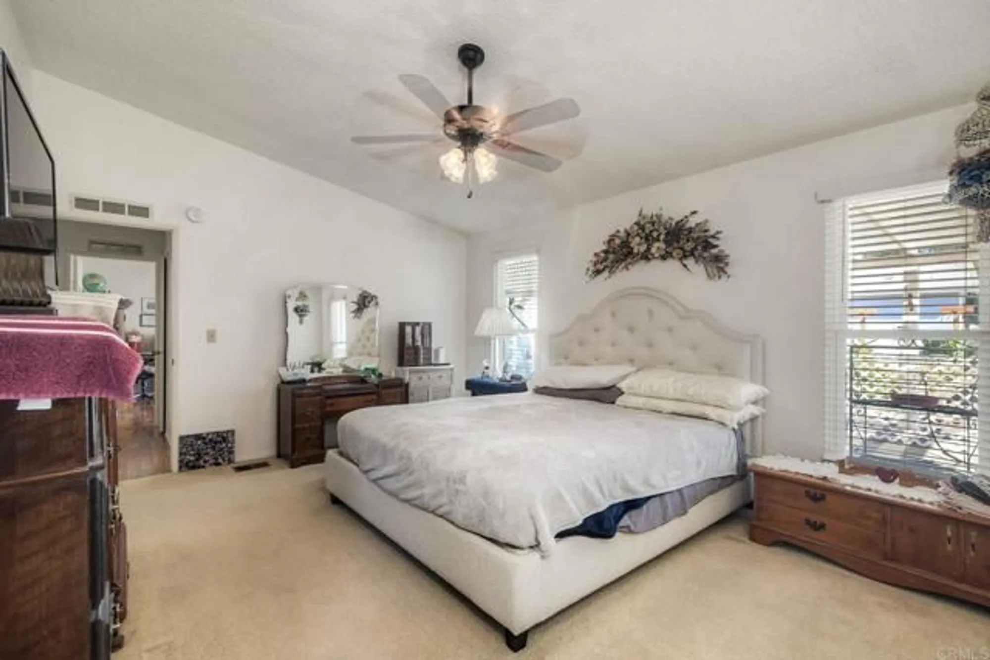 Property Slideshow image 15 of 35 | 5116 weymouth way, Oceanside, CA, 92057