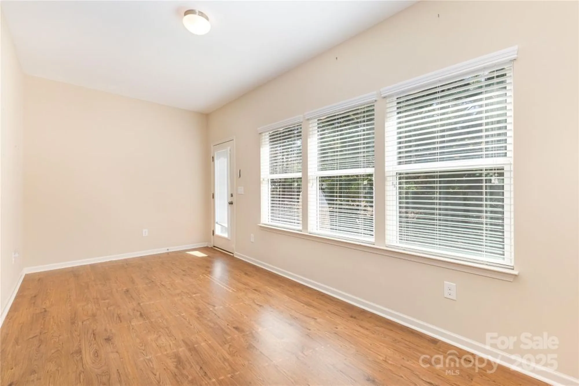 Property Slideshow image 13 of 47 | 24604 blue heron cir, Lancaster, SC, 29720