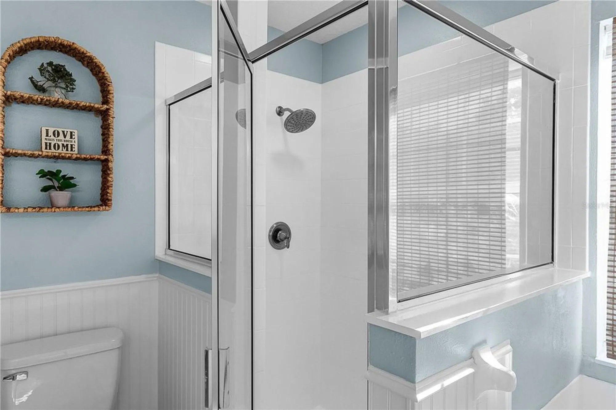 Property Slideshow image 37 of 86 | 5252 grove mnr, Lady Lake, FL, 32159