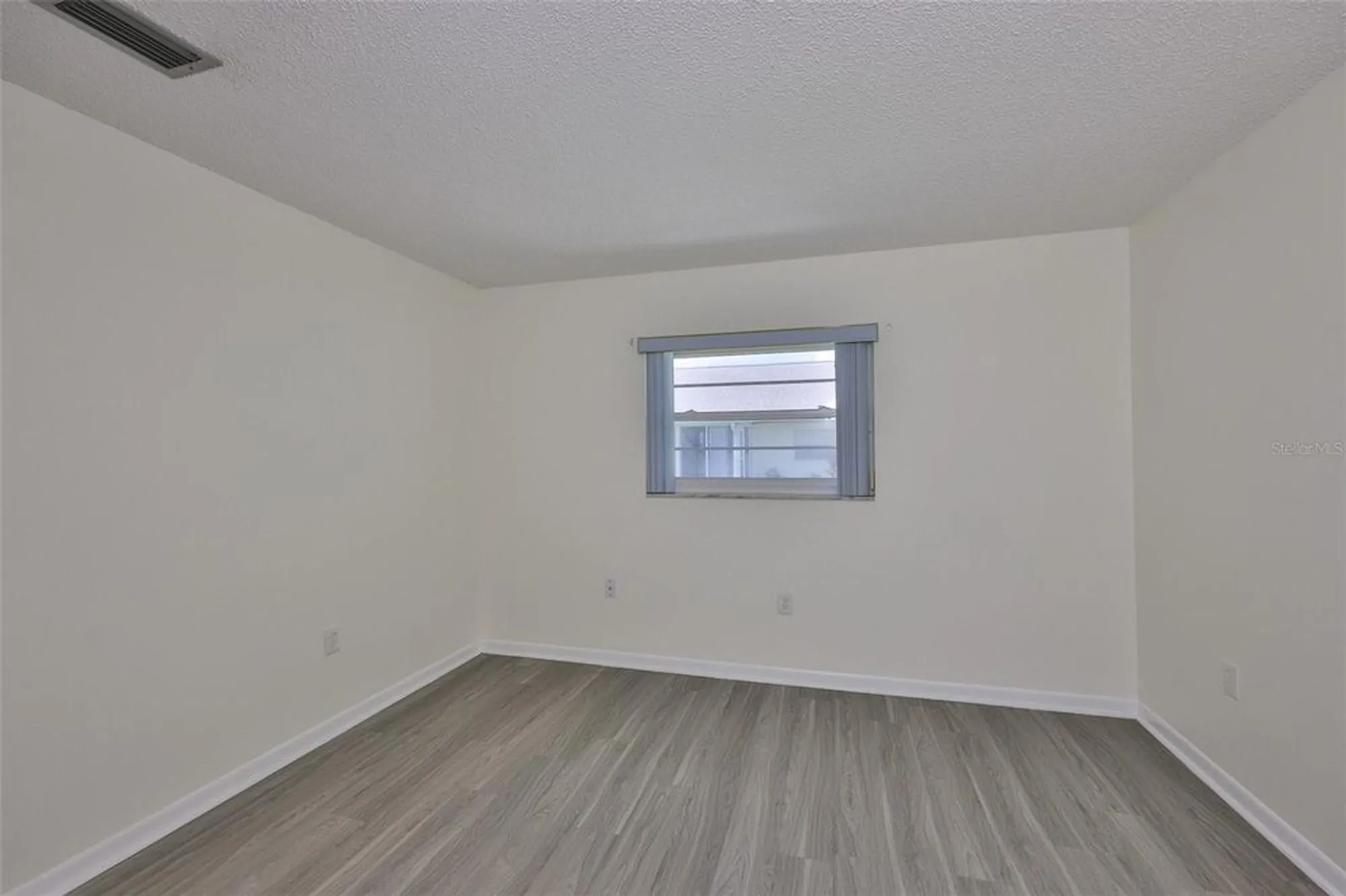 Property Slideshow image 33 of 54 | 1210 eastloch ct, Sun City Center, FL, 33573