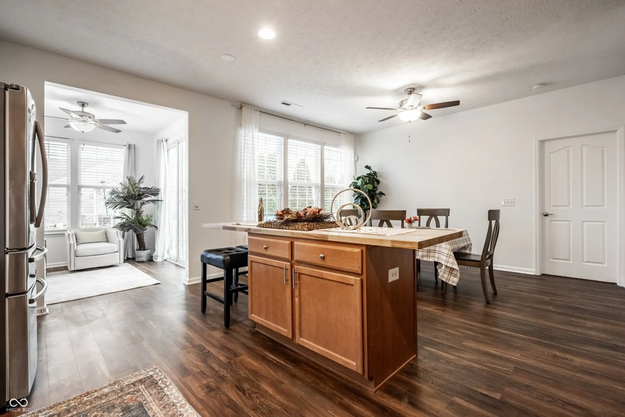 Property Slideshow image 14 of 25 | 15983 lambrusco way, Fishers, IN, 46037