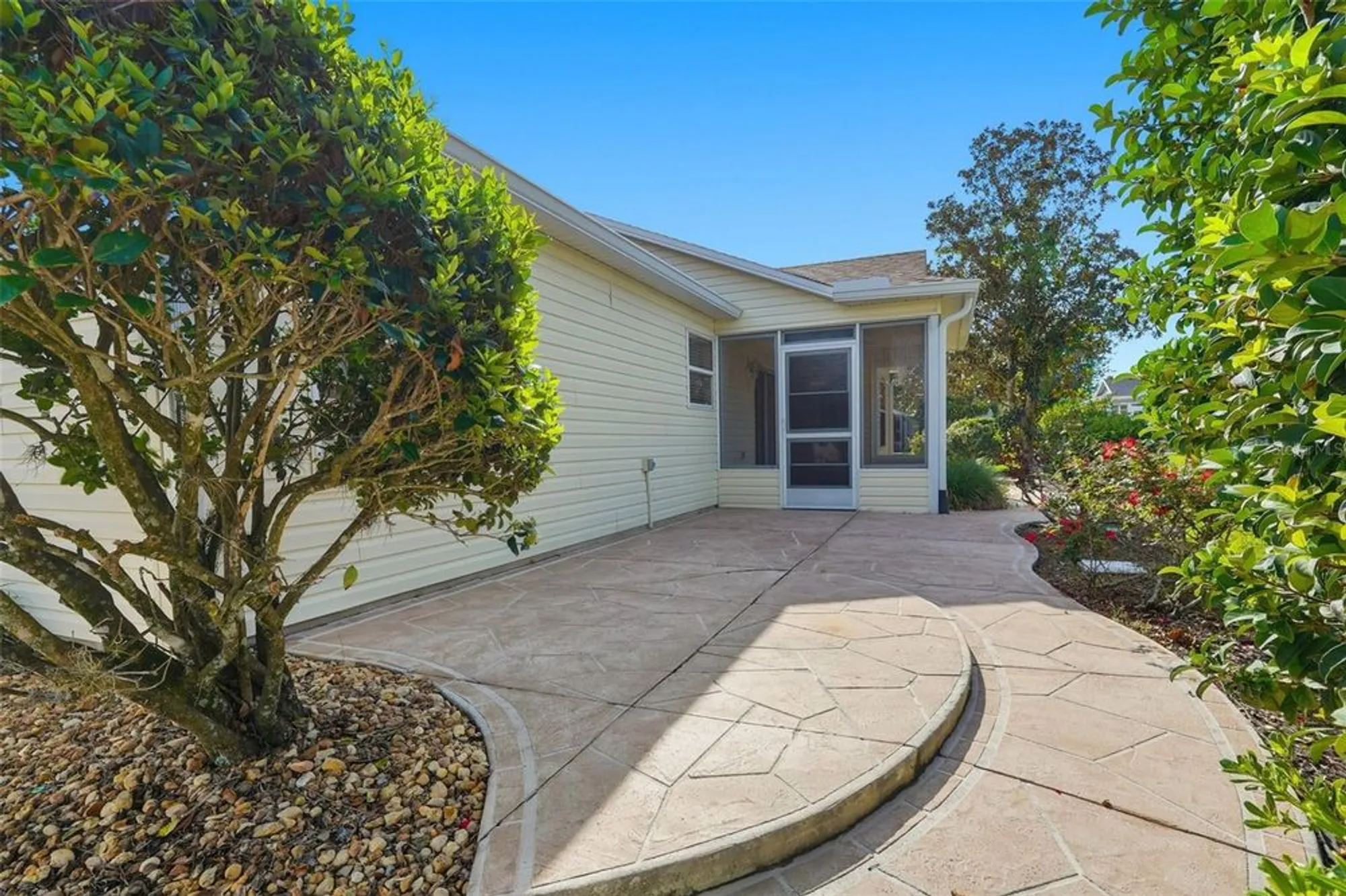 Property Slideshow image 43 of 69 | 17985 se 92nd amory ave, The Villages, FL, 32162