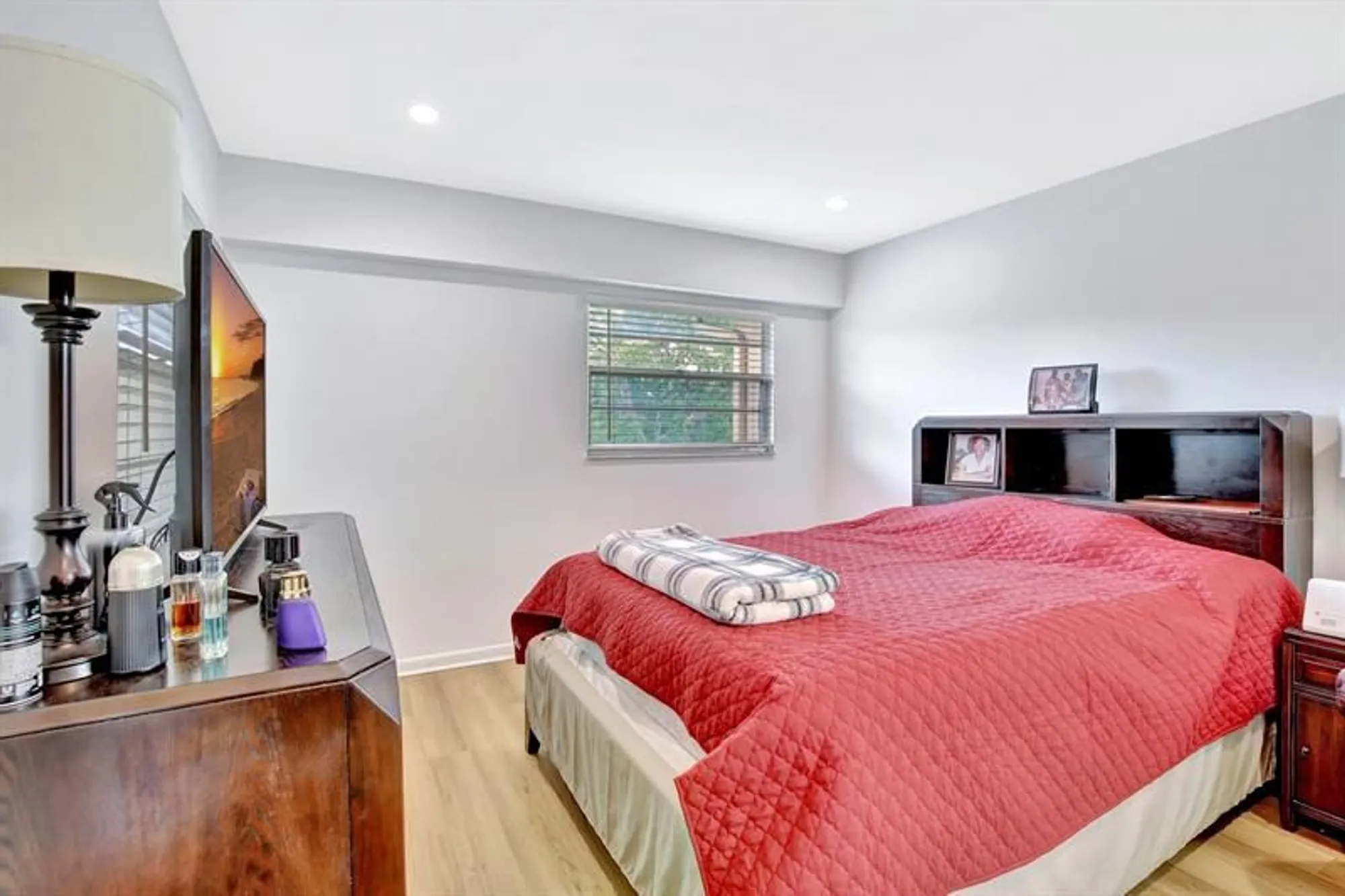 Property Slideshow image 13 of 35 | 1200 sw 124th ter 404 o, Pembroke Pines, FL, 33027