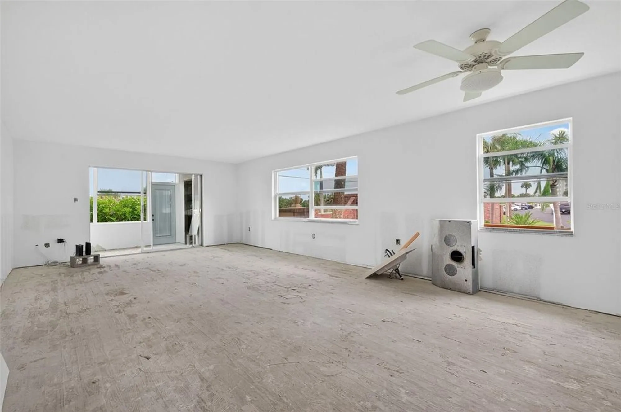 Property Slideshow image 4 of 44 | 2 causeway blvd 101, Dunedin, FL, 34698