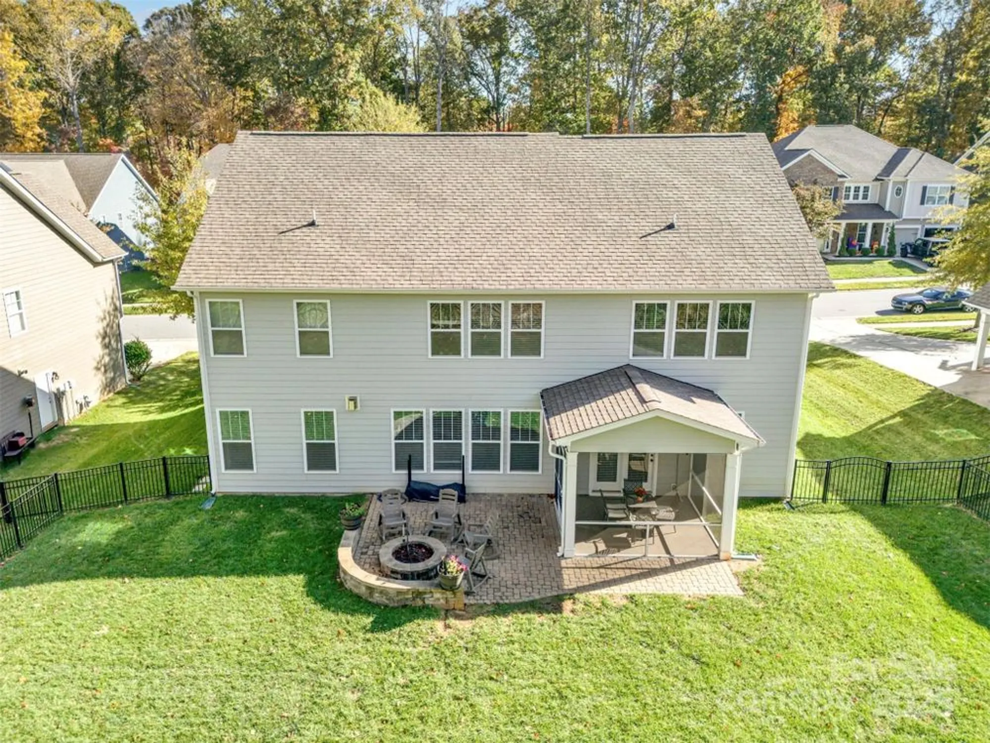 Property Slideshow image 34 of 44 | 131 canoe pole ln, Mooresville, NC, 28117