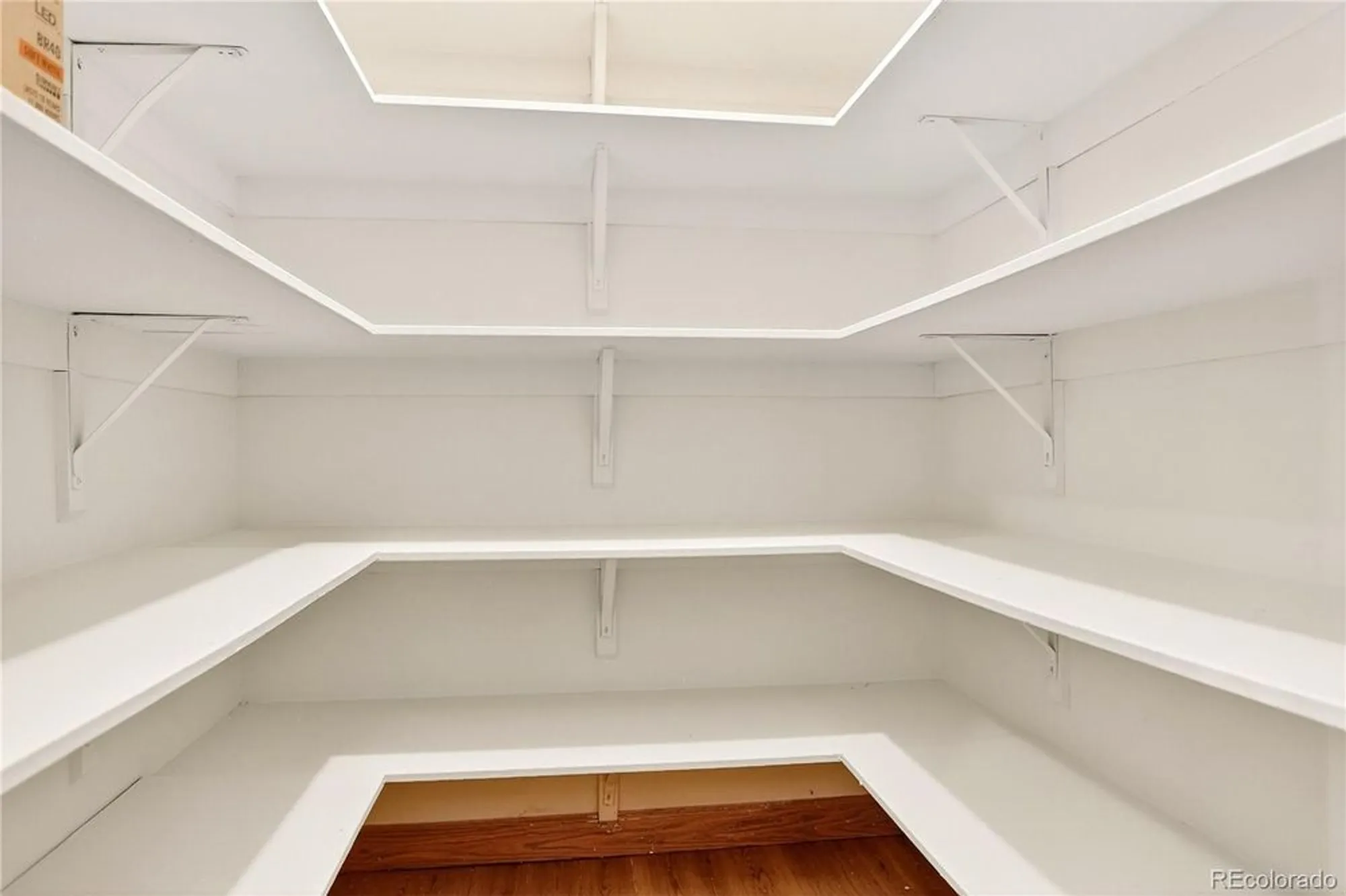 Property Slideshow image 9 of 26 | 13631 e marina dr 608, Aurora, CO, 80014