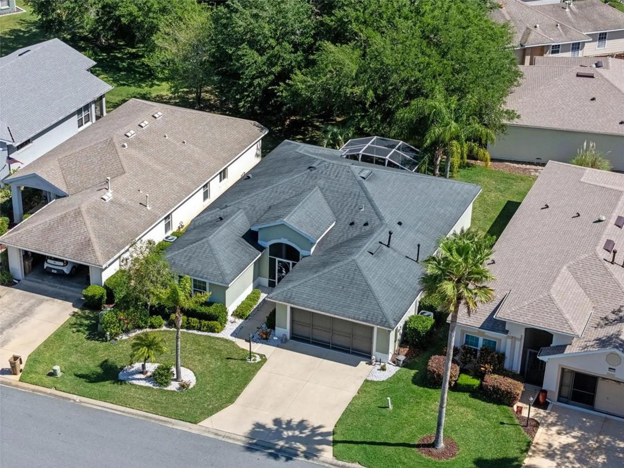 Property Slideshow image 32 of 65 | 20504 queen alexandra dr, Leesburg, FL, 34748