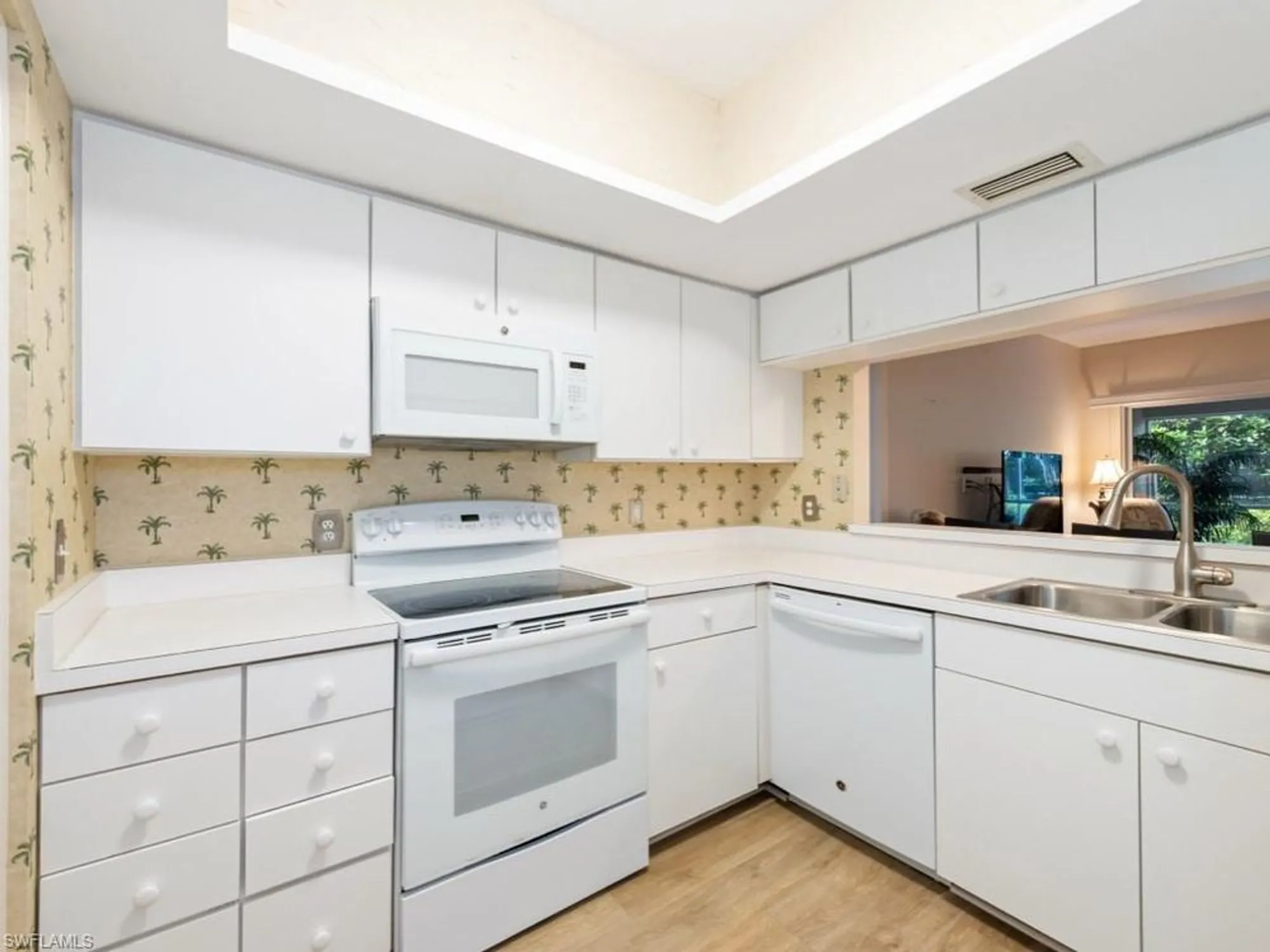 Property Slideshow image 9 of 29 | 4251 lake forest dr 211, Bonita Springs, FL, 34134