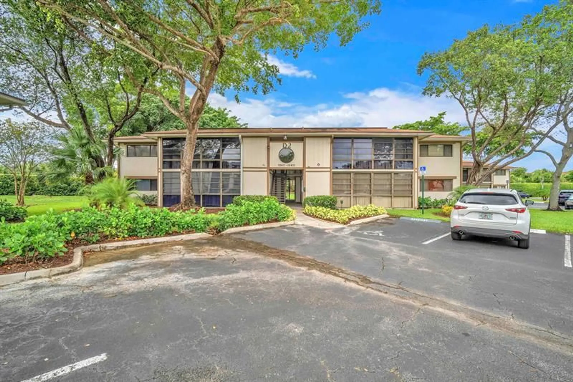 Property Slideshow image 20 of 31 | 10419 e clairmont cir 205, Tamarac, FL, 33321