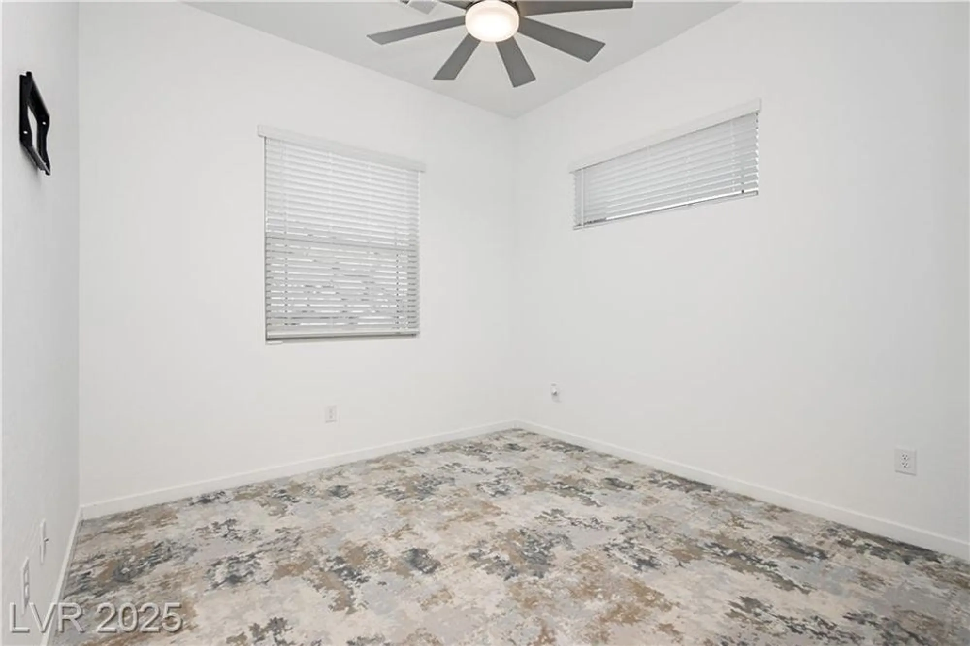 Property Slideshow image 15 of 45 | 901 allister fields ln, Las Vegas, NV, 89138