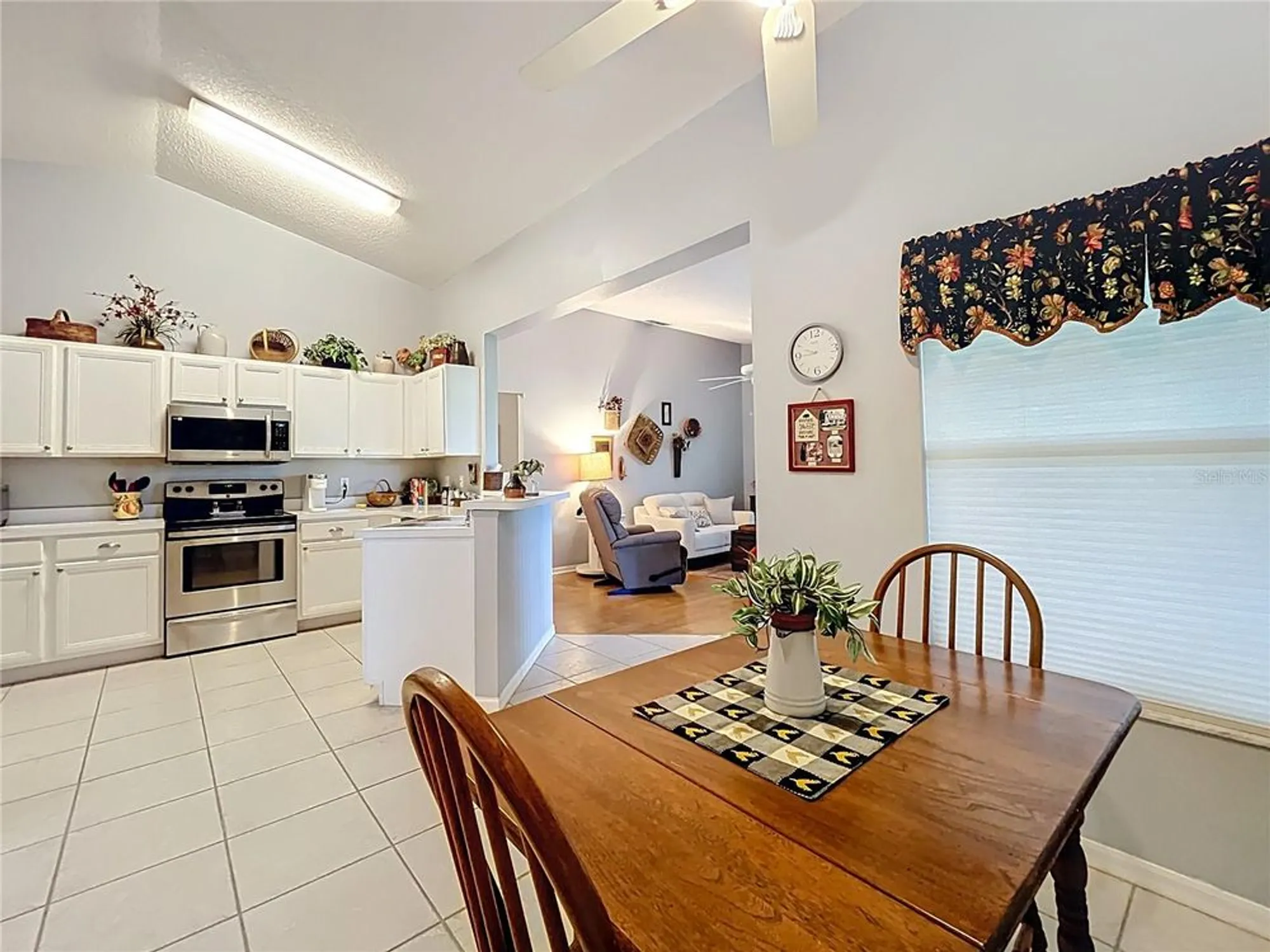 Property Slideshow image 22 of 52 | 26338 glen eagle dr, Leesburg, FL, 34748