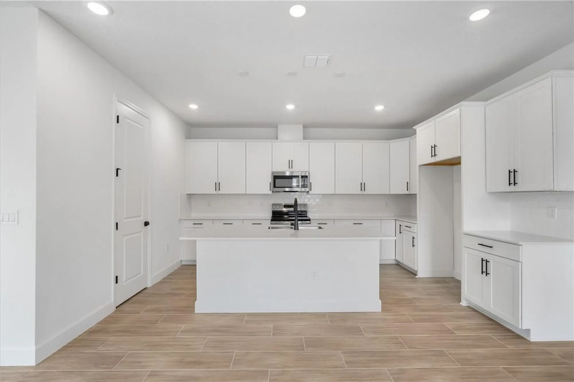 Property Slideshow image 13 of 45 | 9195 players dr, Weeki Wachee, FL, 34613