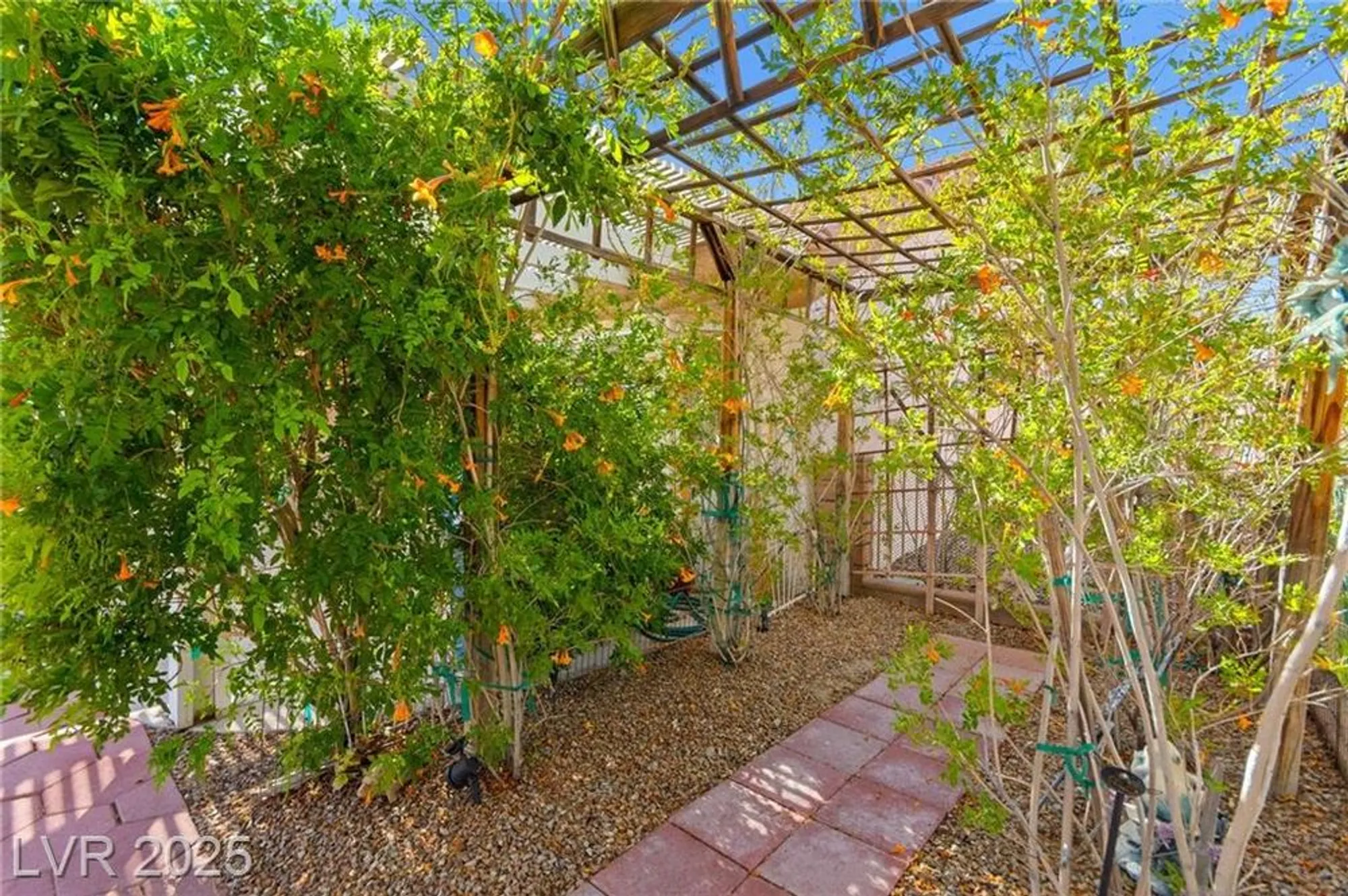 Property Slideshow image 23 of 26 | 2712 lotus hill dr, Las Vegas, NV, 89134