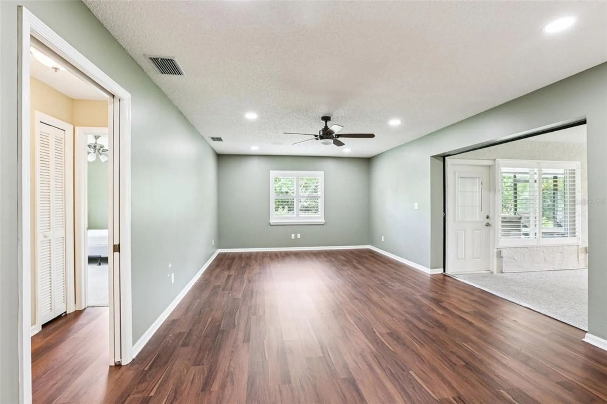 Property Slideshow image 18 of 72 | 1812 new bedford dr, Sun City Center, FL, 33573