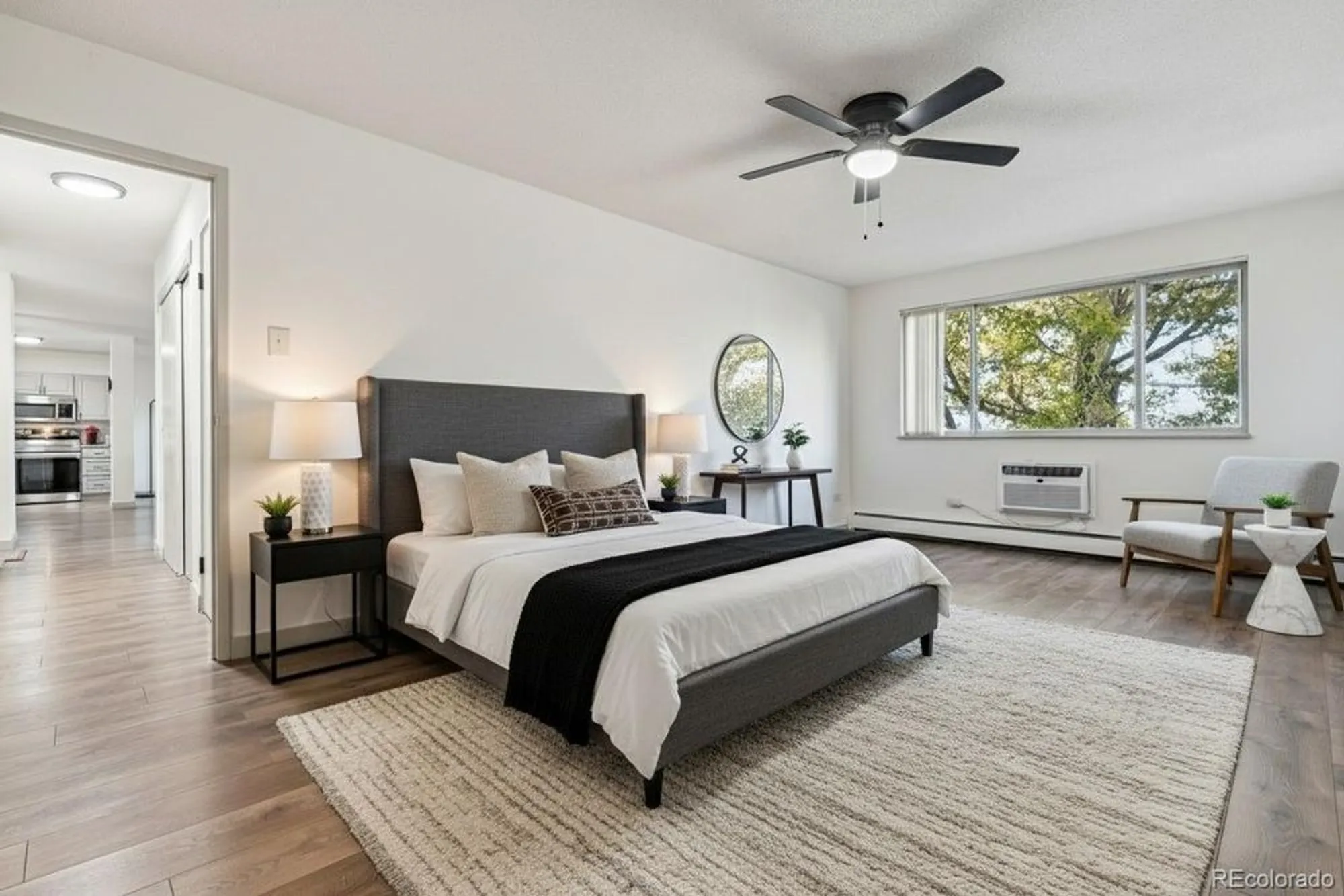 Property Slideshow image 14 of 49 | 300 s clinton st 8c, Denver, CO, 80247