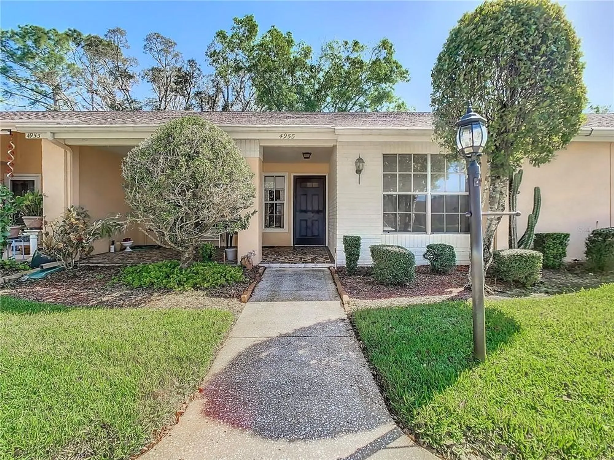 Property Slideshow image 2 of 31 | 4955 grist mill cir, New Port Richey, FL, 34655