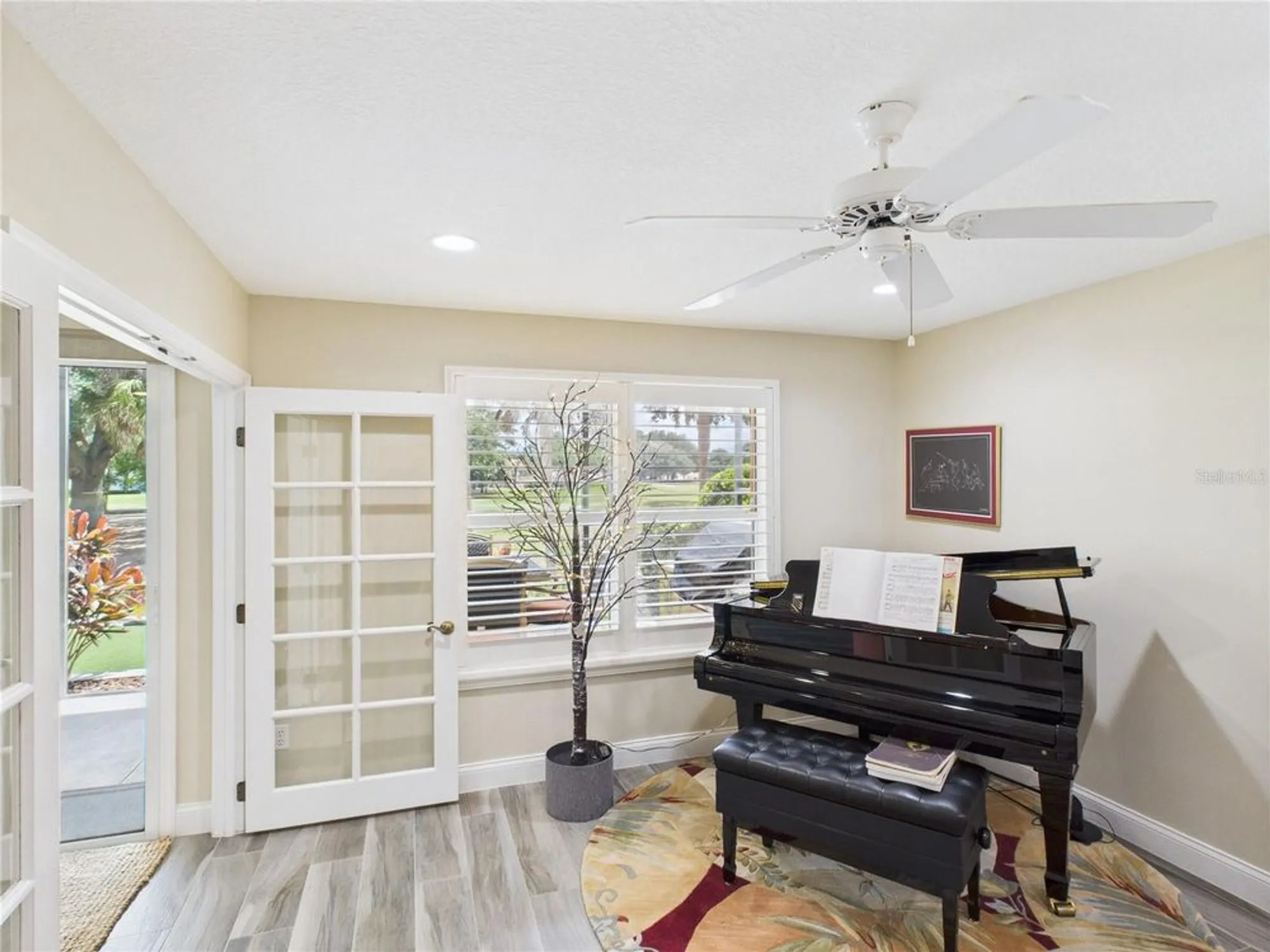 Property Slideshow image 21 of 38 | 917 ramos dr, The Villages, FL, 32159