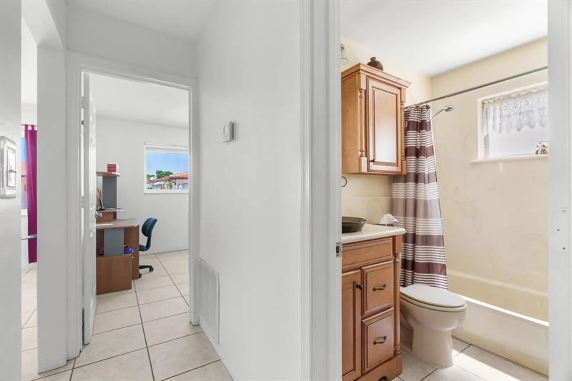 Property Slideshow image 25 of 35 | 4510 nw 49th ct, Tamarac, FL, 33319